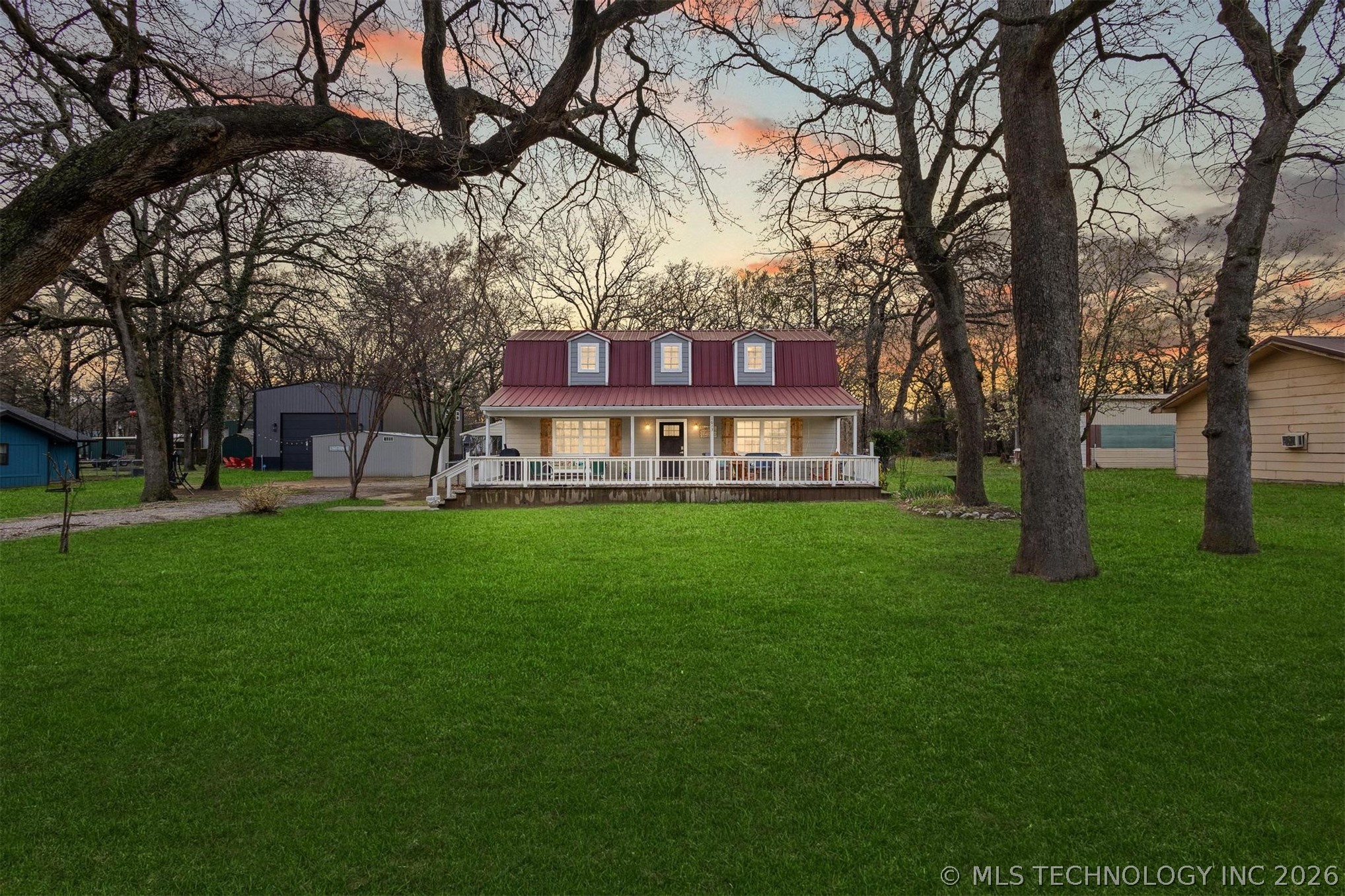 1613 Waters Property Photo 2