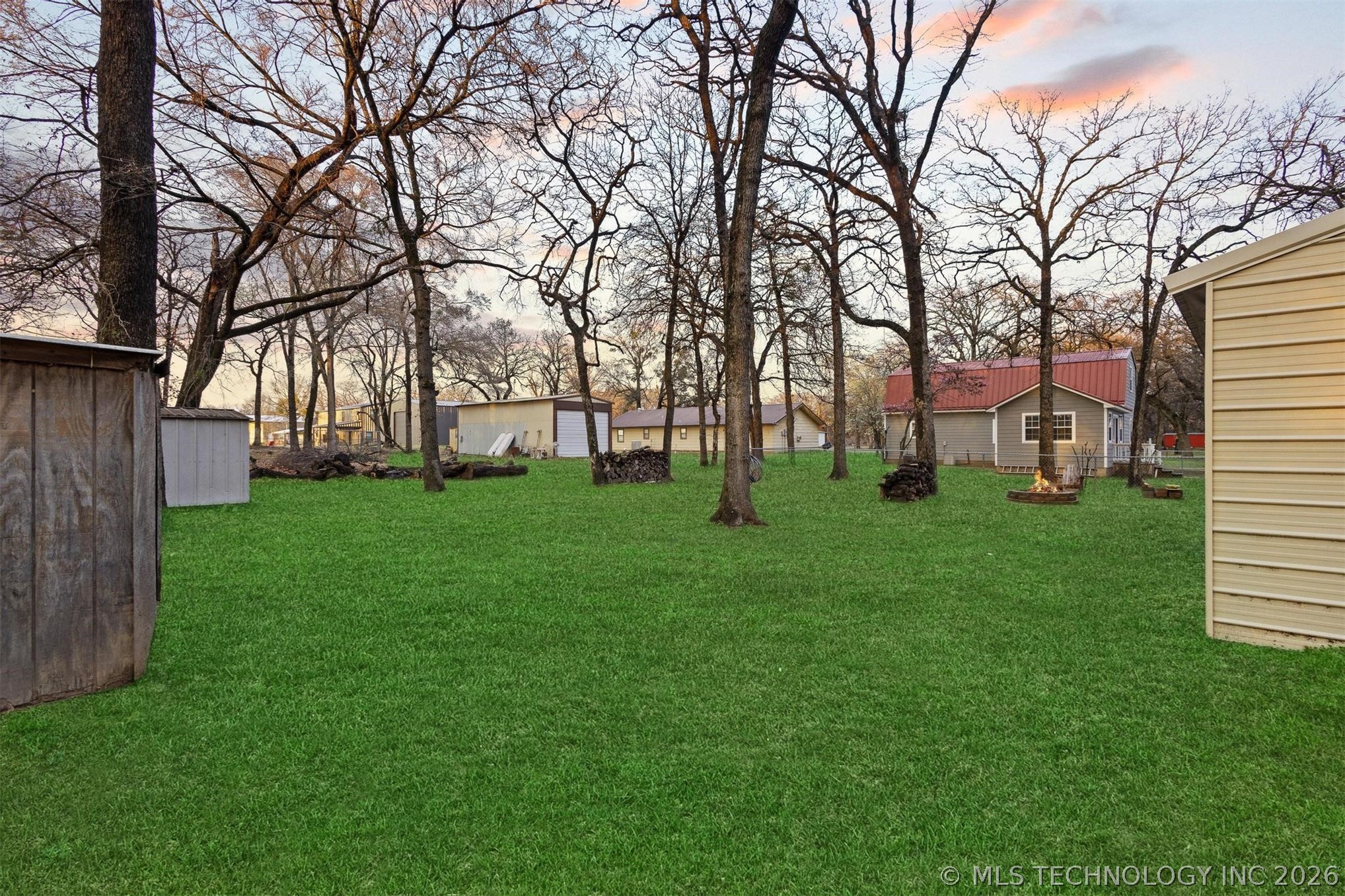 1613 Waters Property Photo 6