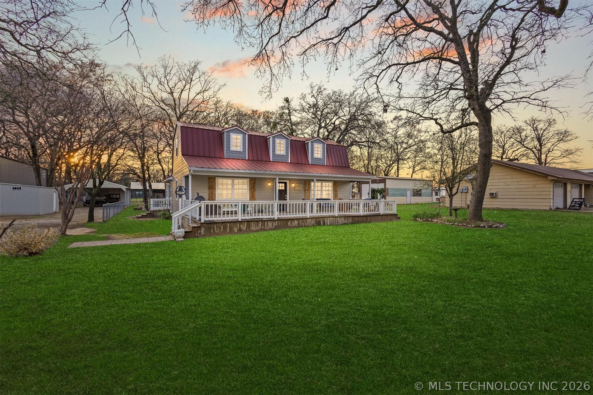 1613 Waters Property Photo 73