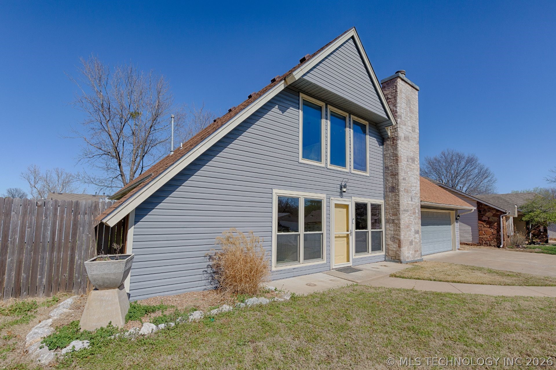 4218 W Toledo Court Property Photo 2