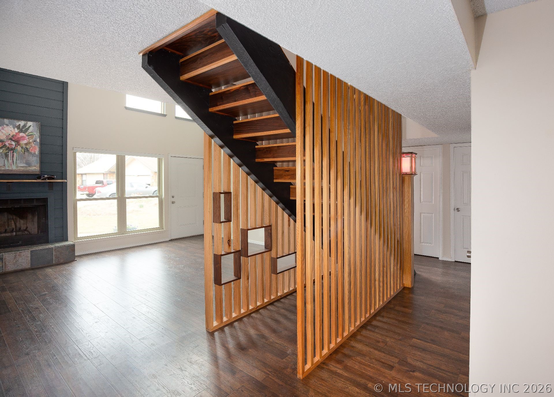 4218 W Toledo Court Property Photo 8