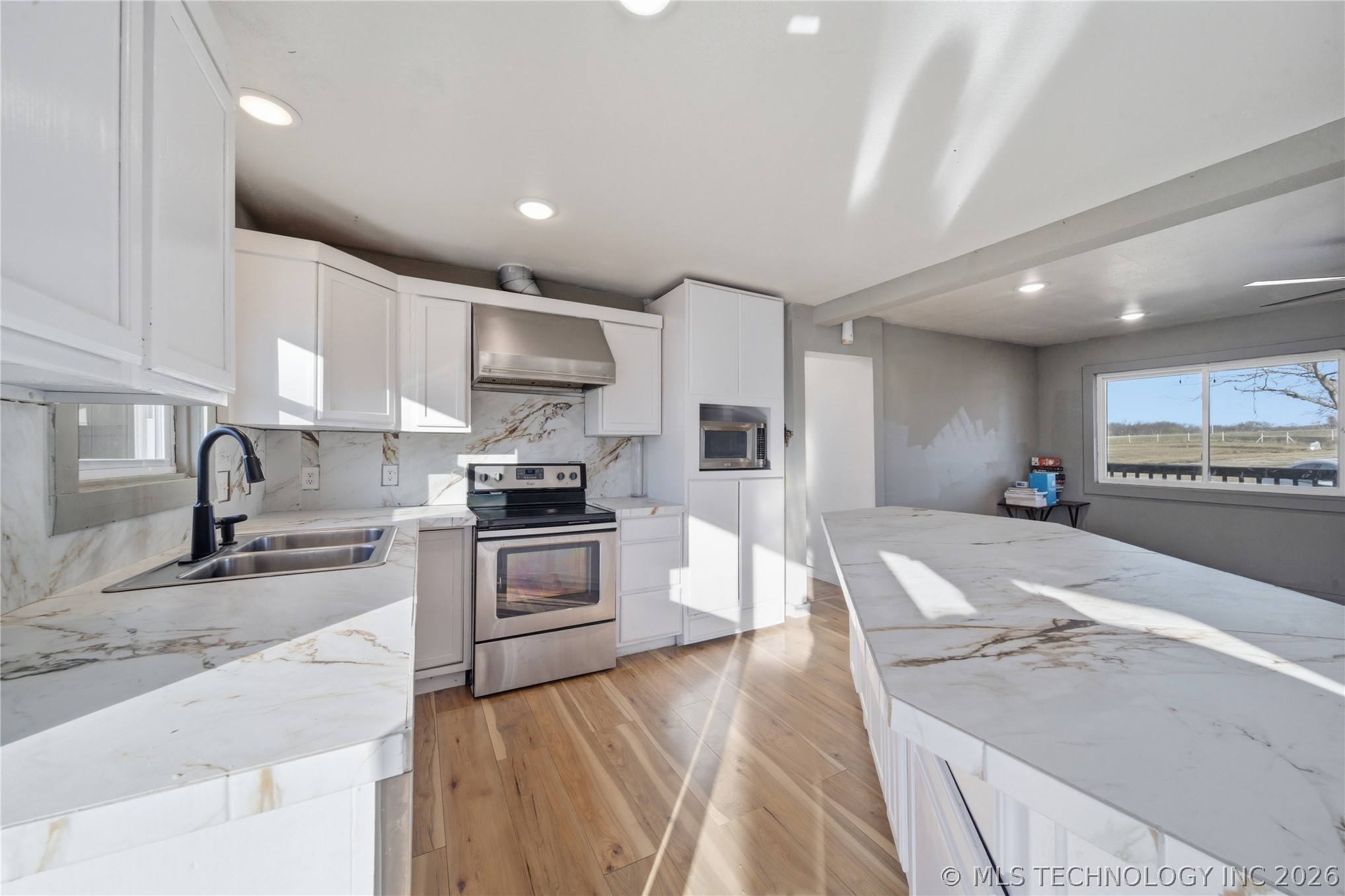 14710 W Line Street Property Photo 15