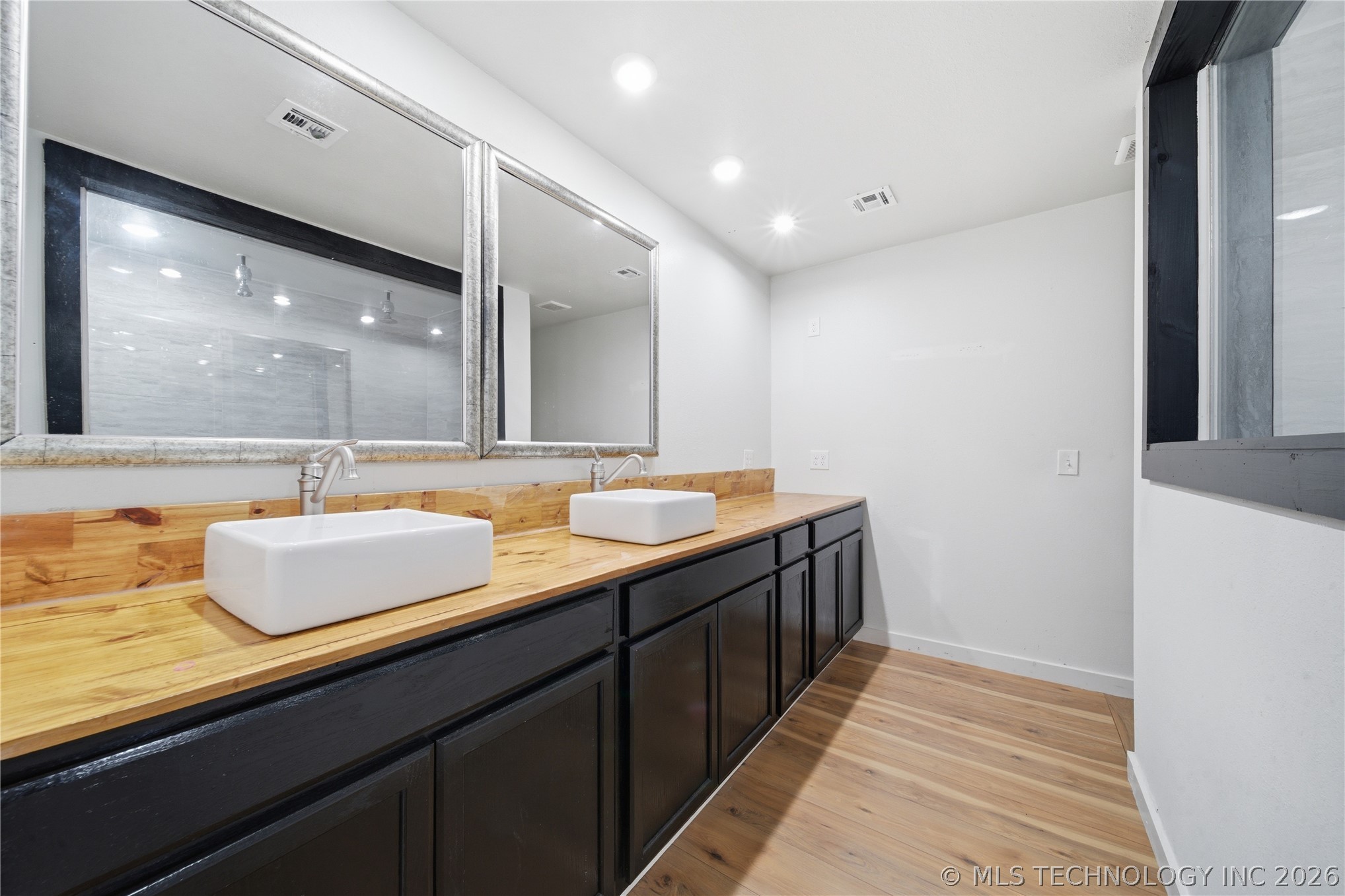 14710 W Line Street Property Photo 24
