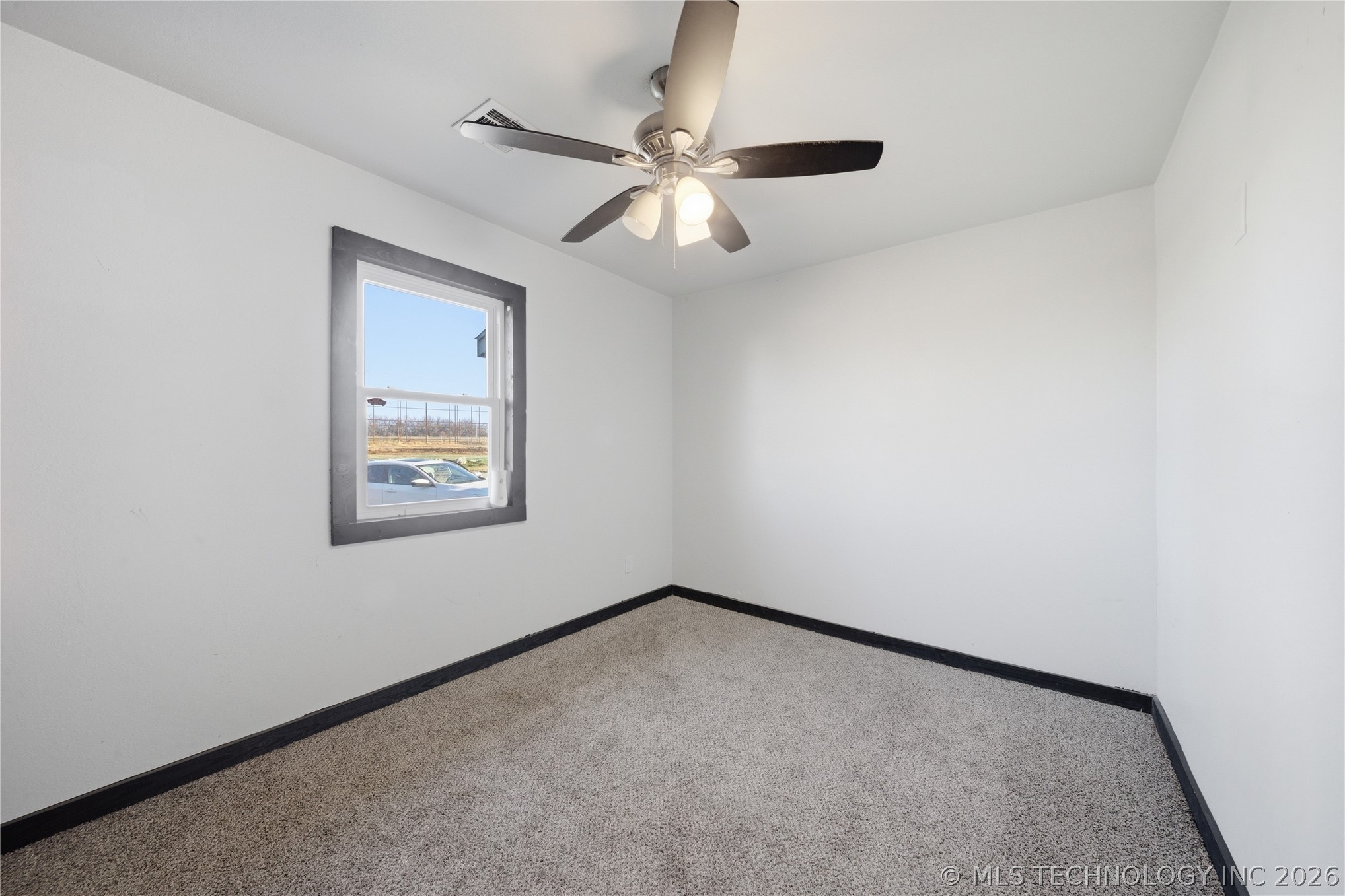 14710 W Line Street Property Photo 28