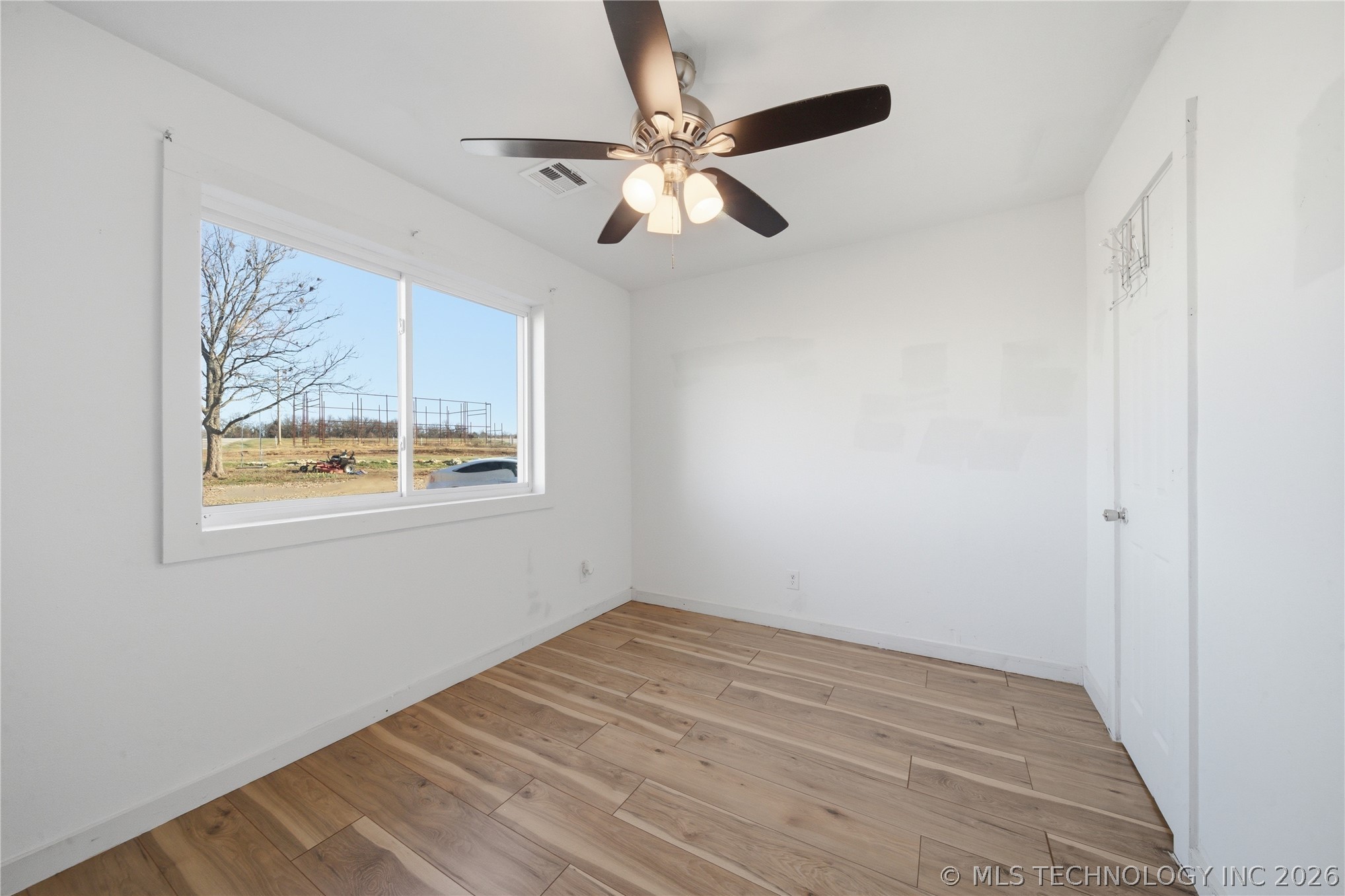 14710 W Line Street Property Photo 32