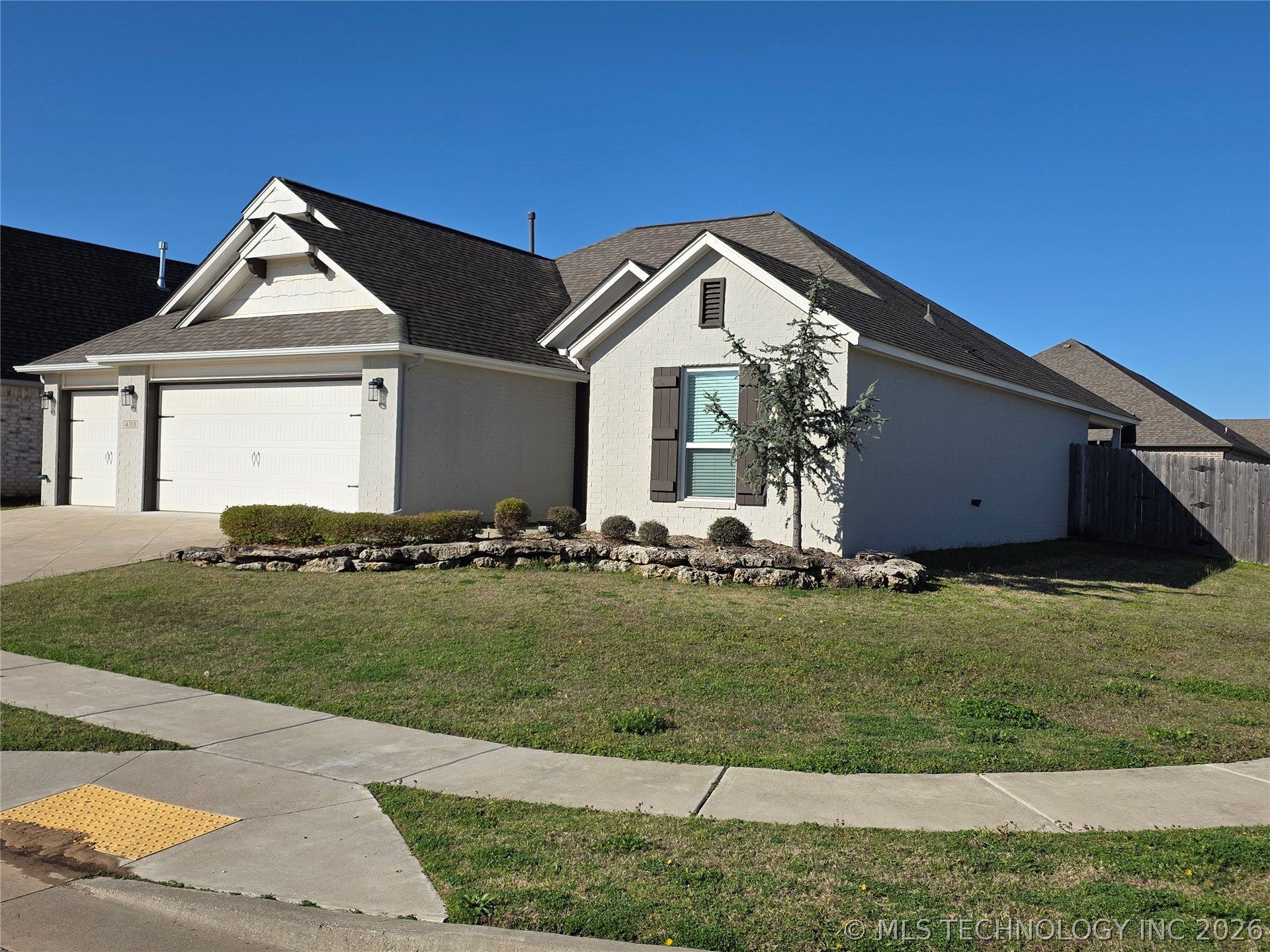 4310 S 179th East Avenue Property Photo 2