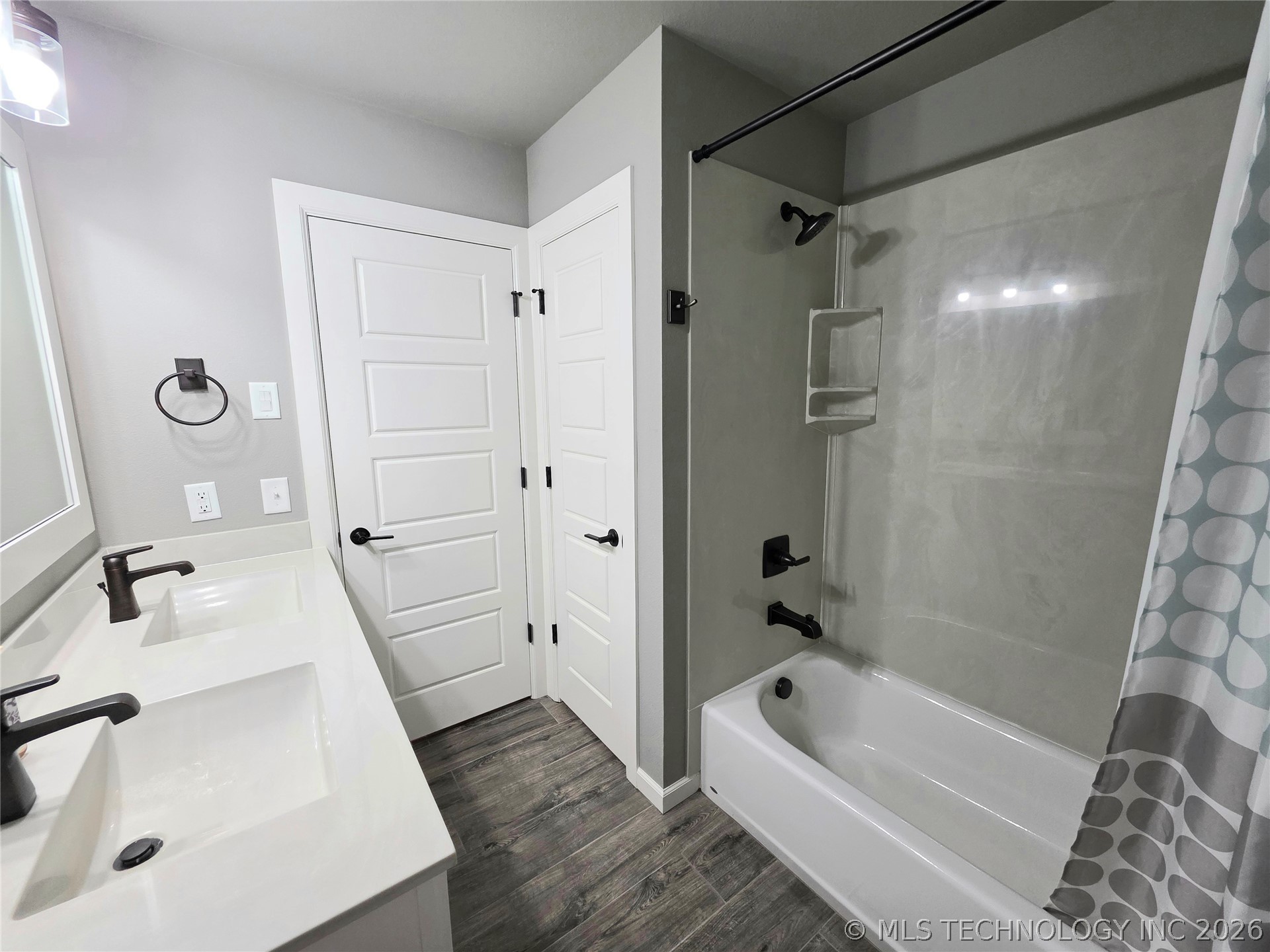 4310 S 179th East Avenue Property Photo 15