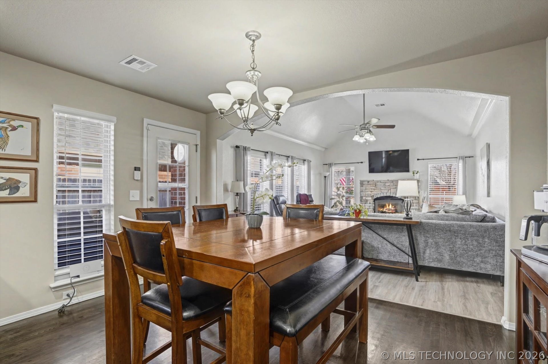 909 S Desert Palm Avenue Property Photo 8