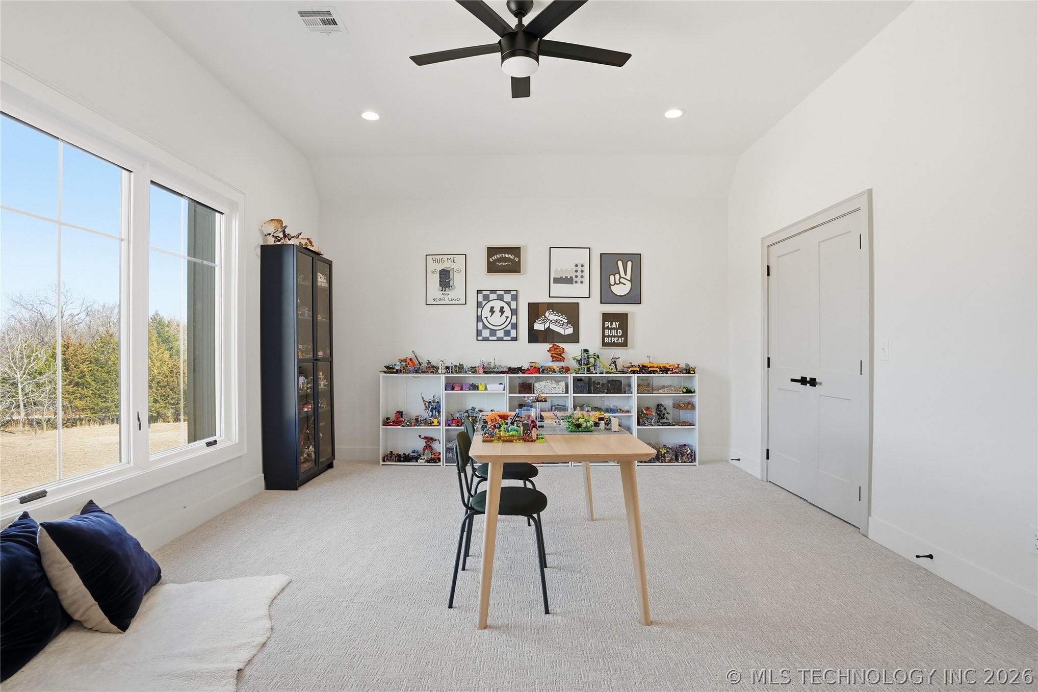 605 E Florence Street Property Photo 53