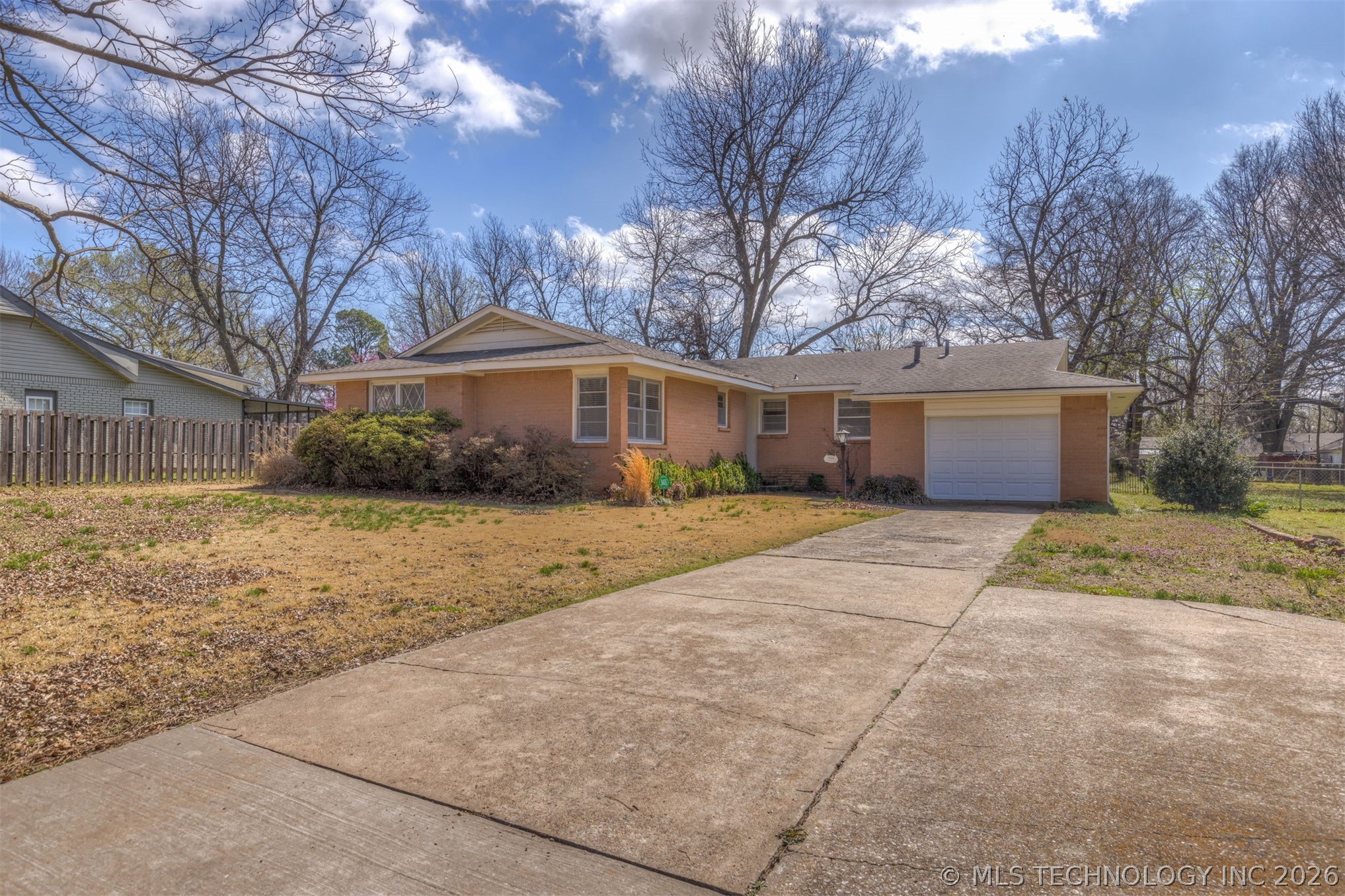 2608152 Property Photo 1