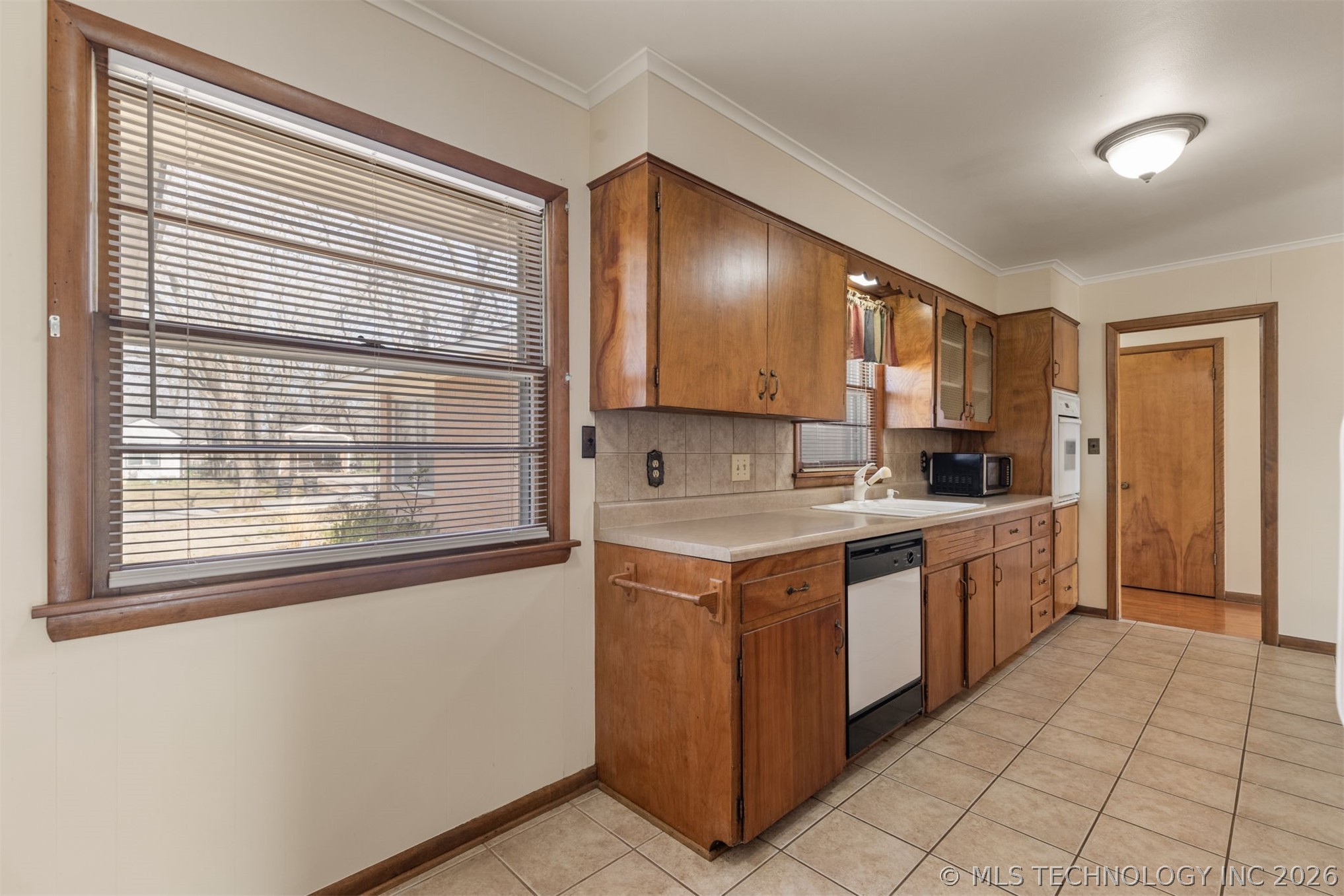 2608152 Property Photo 24