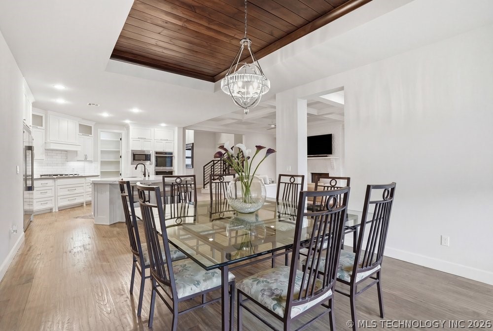 12015 S Urbana Avenue Property Photo 12