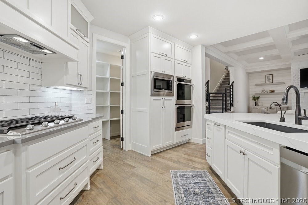 12015 S Urbana Avenue Property Photo 20