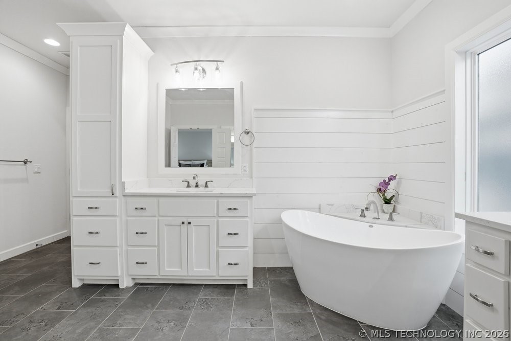 12015 S Urbana Avenue Property Photo 32