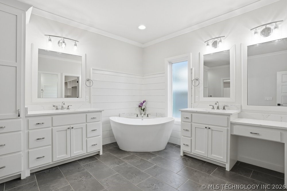 12015 S Urbana Avenue Property Photo 33