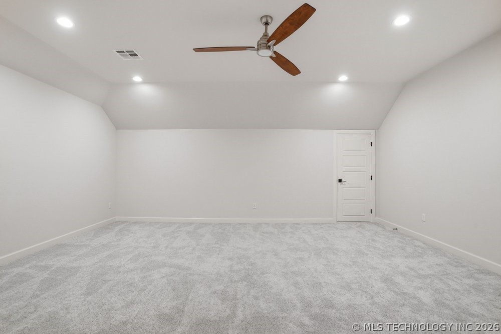 12015 S Urbana Avenue Property Photo 40