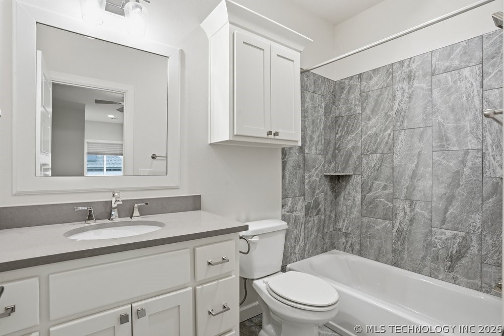 12015 S Urbana Avenue Property Photo 46
