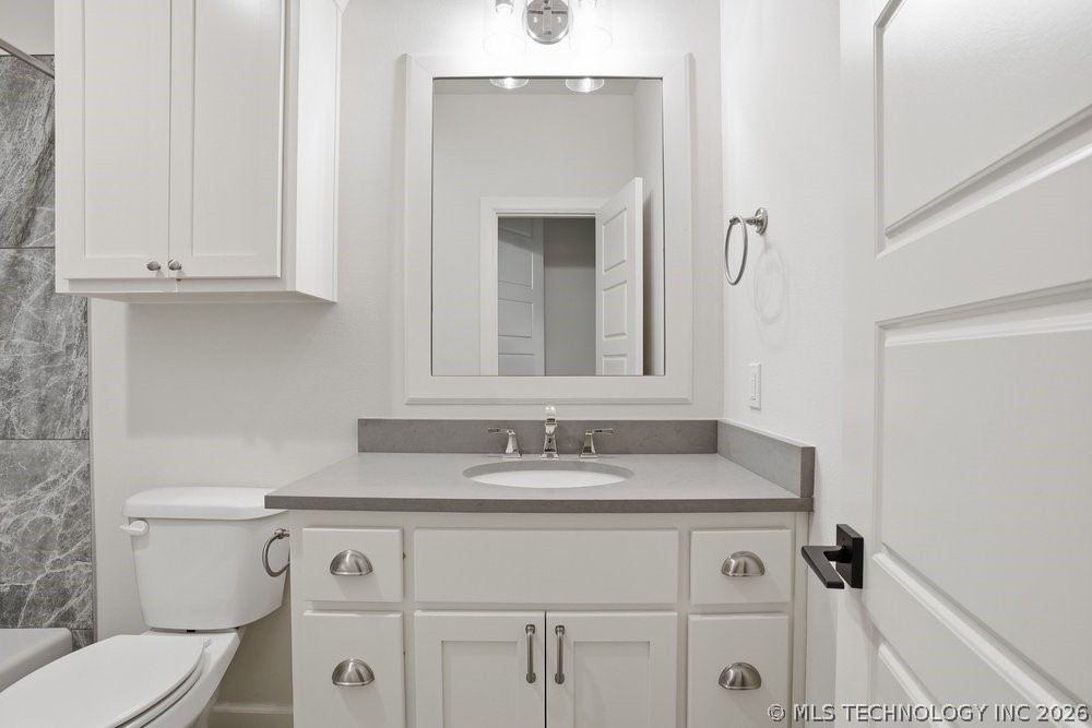 12015 S Urbana Avenue Property Photo 54
