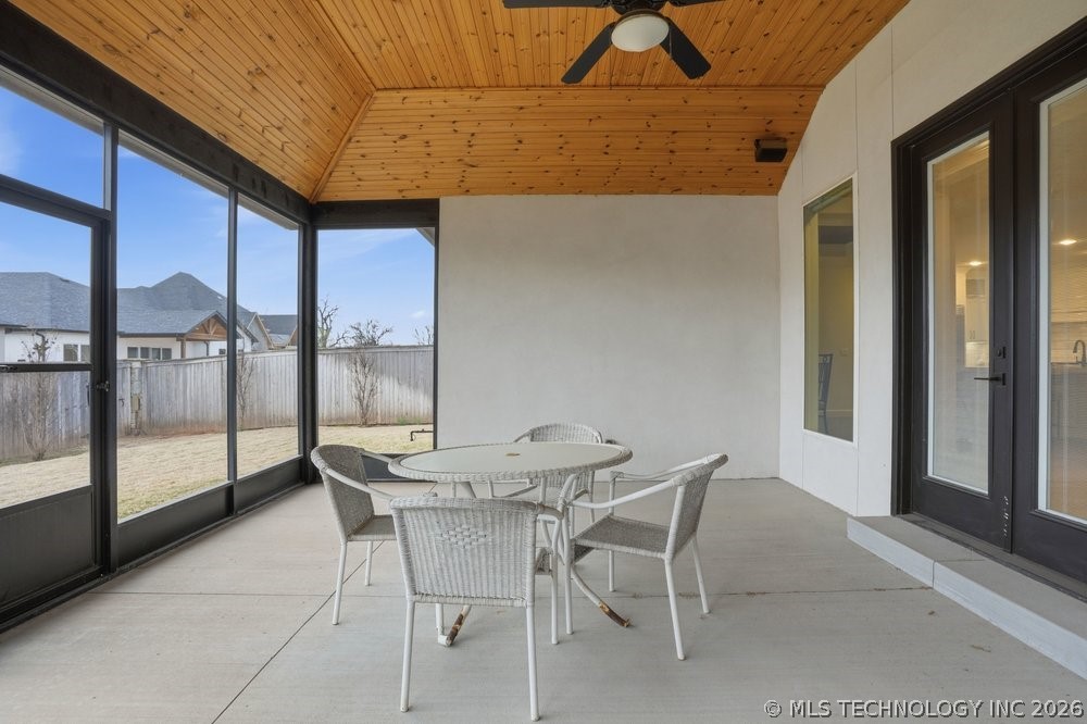 12015 S Urbana Avenue Property Photo 58