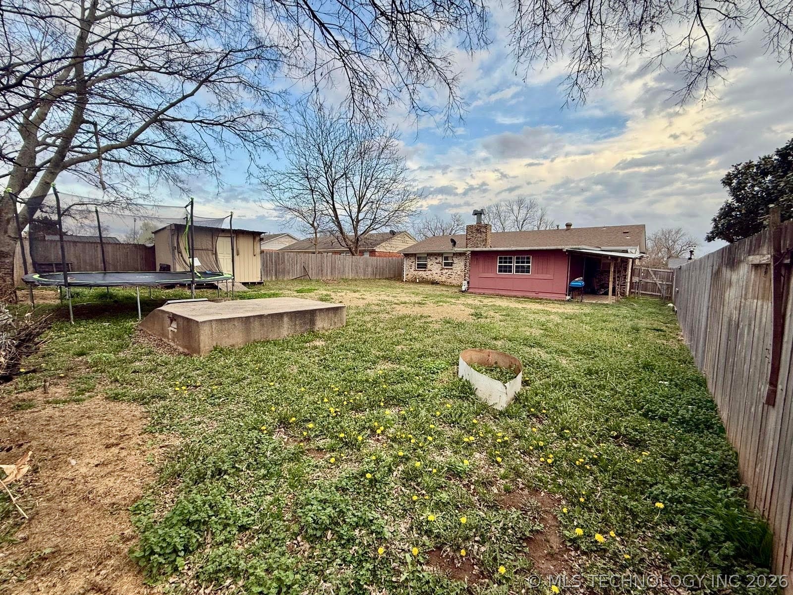 11807 E 15th Street Property Photo 7