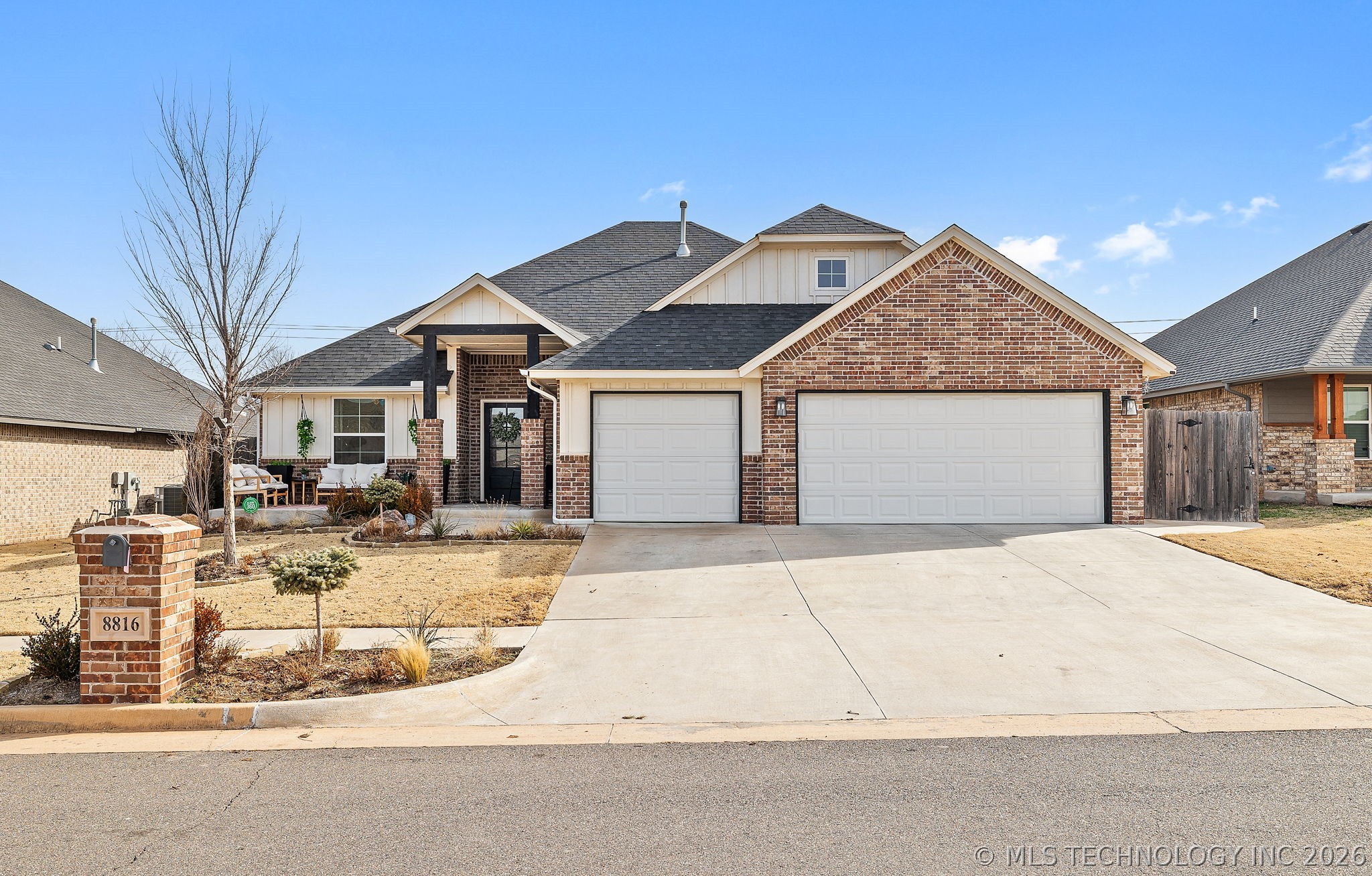 8816 Stacy Lynn Lane Property Photo 2