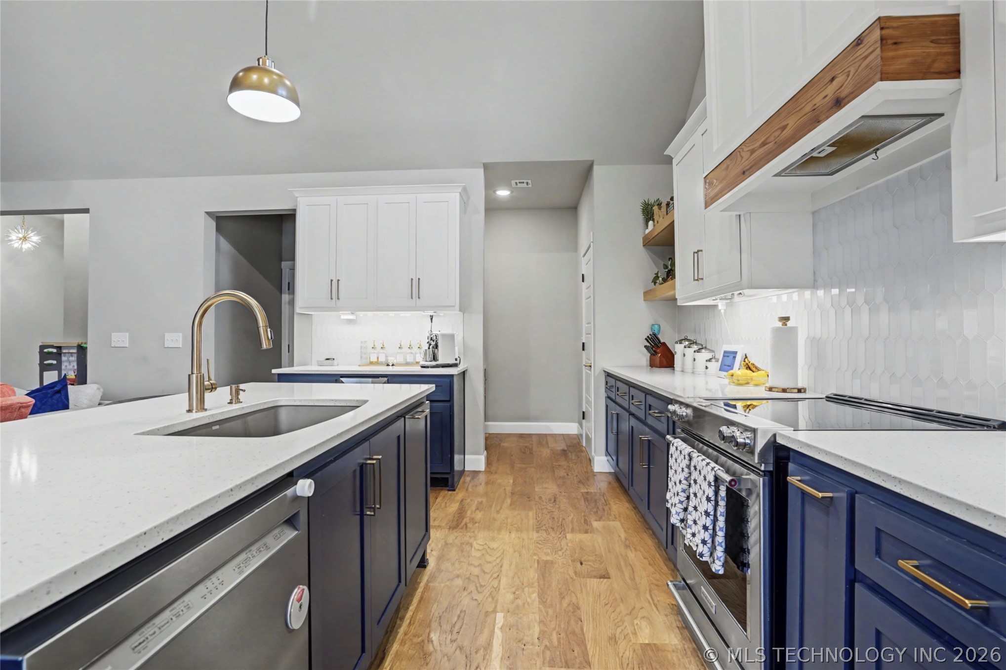 13852 S 21st Street E Property Photo 10