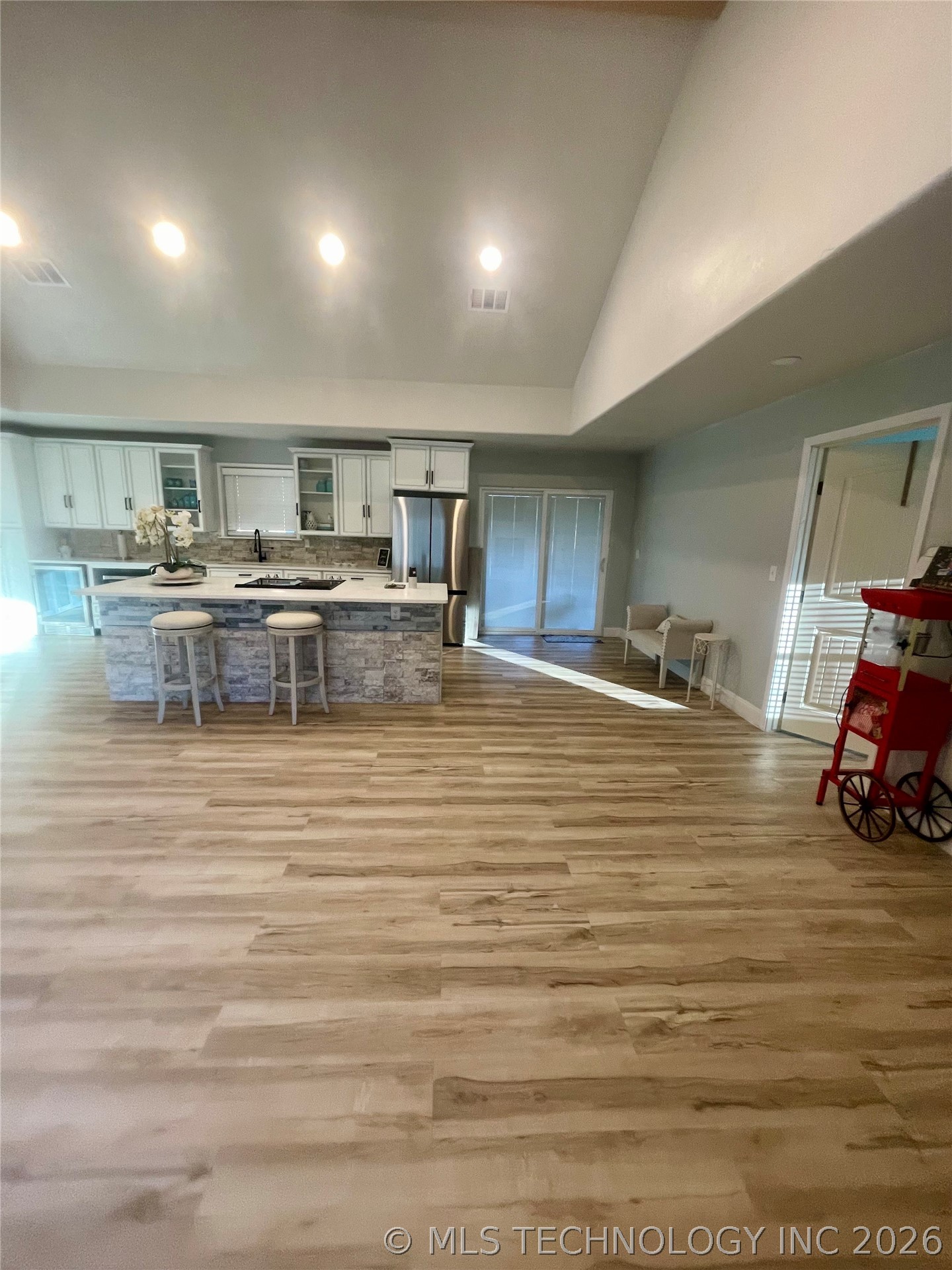 893 Vernon Road Property Photo 10
