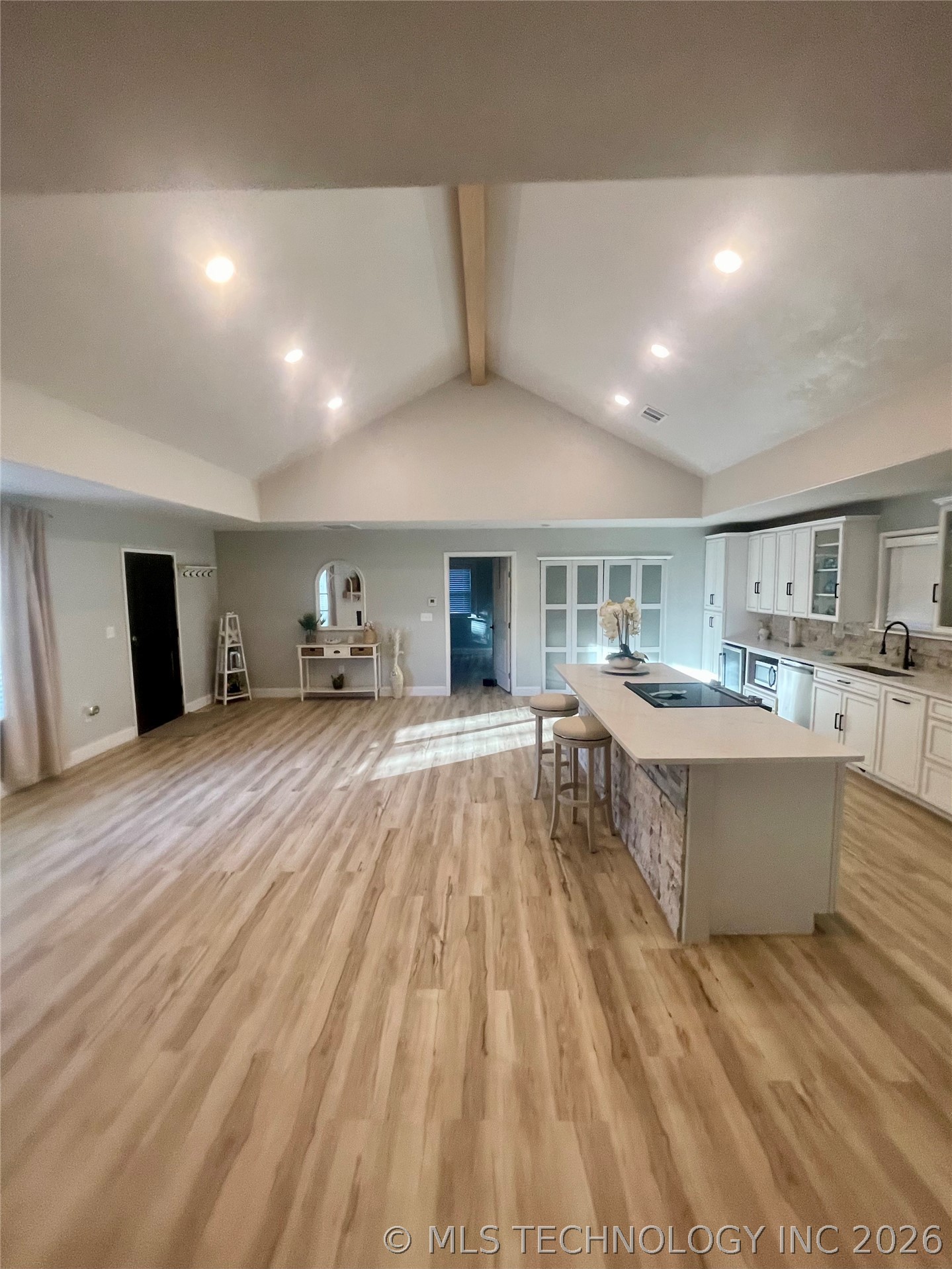 893 Vernon Road Property Photo 18