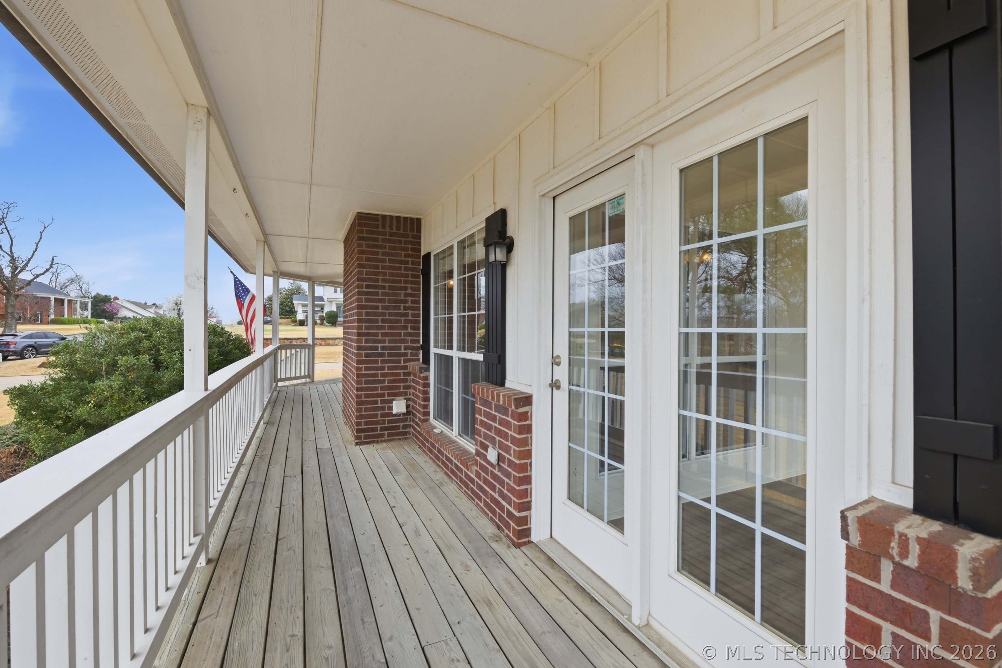 1501 E Fairview Avenue Property Photo 3