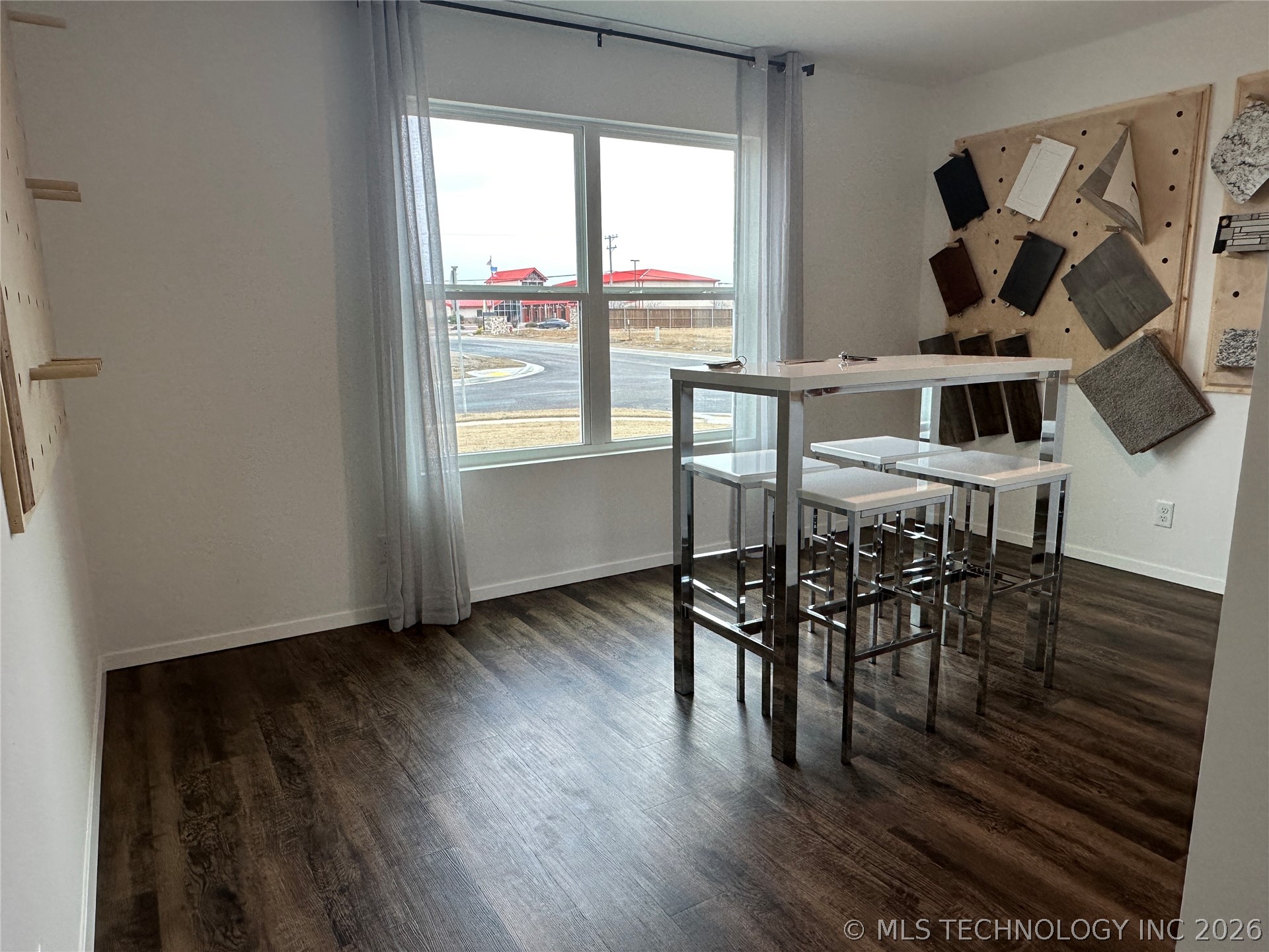 15711 Draft Street Property Photo 14
