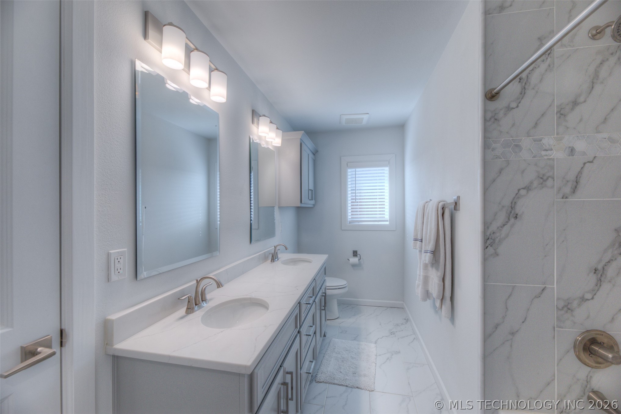17804 S 42nd Avenue E Property Photo 31