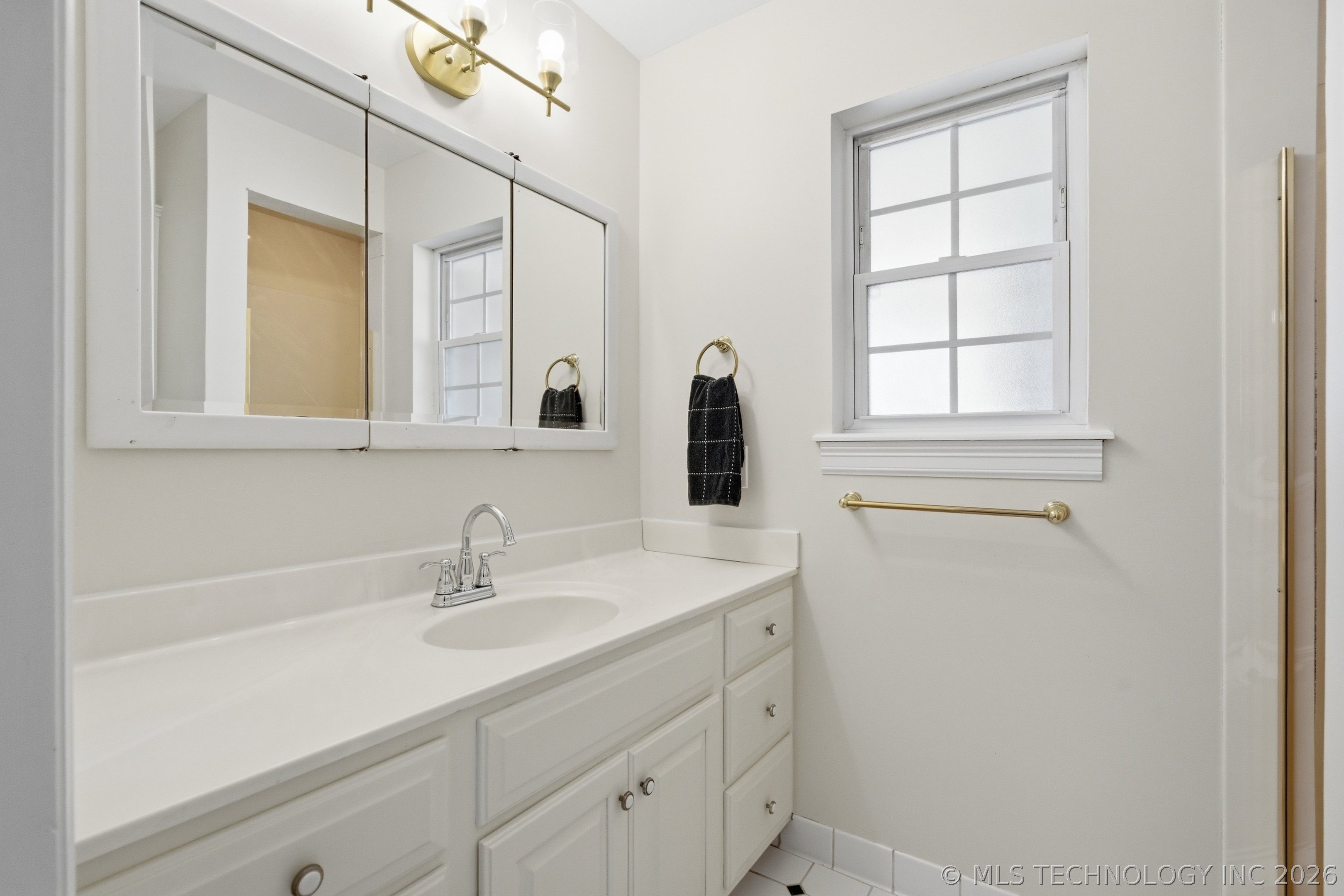 6003 S 72nd East Avenue Property Photo 19