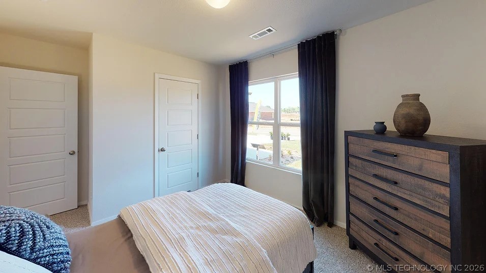 15695 Draft Street Property Photo 12