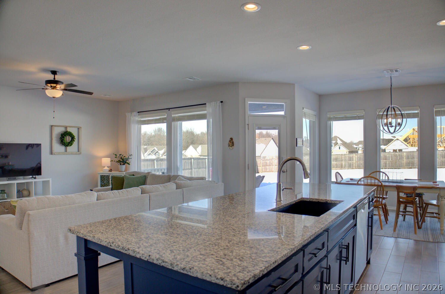 814 Honolulu Place Property Photo 20