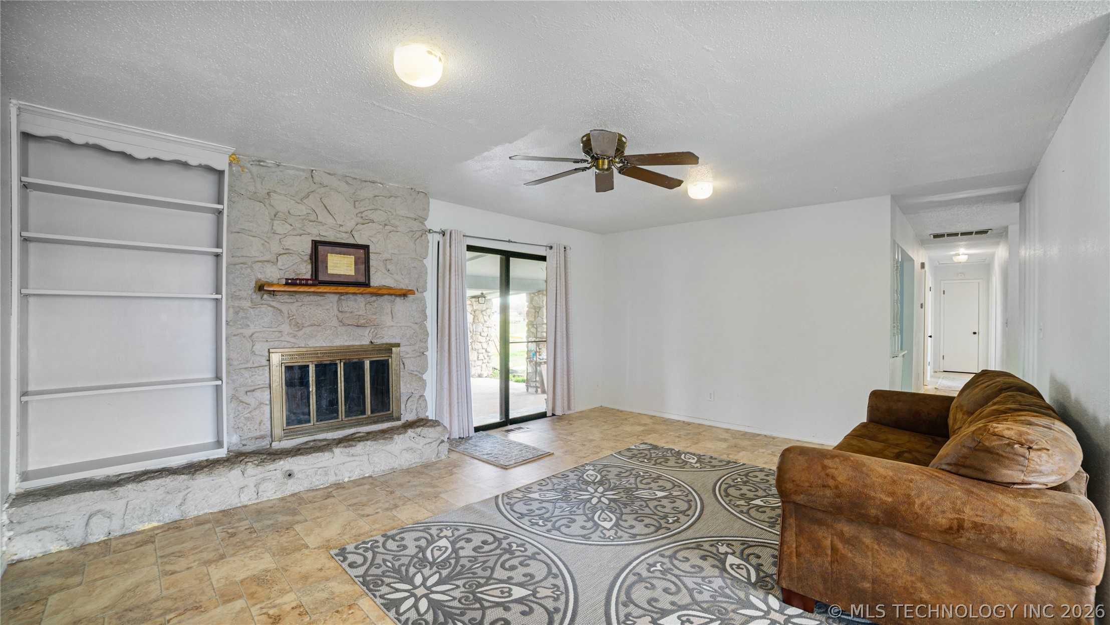 13401 E 76th Street N Property Photo 8