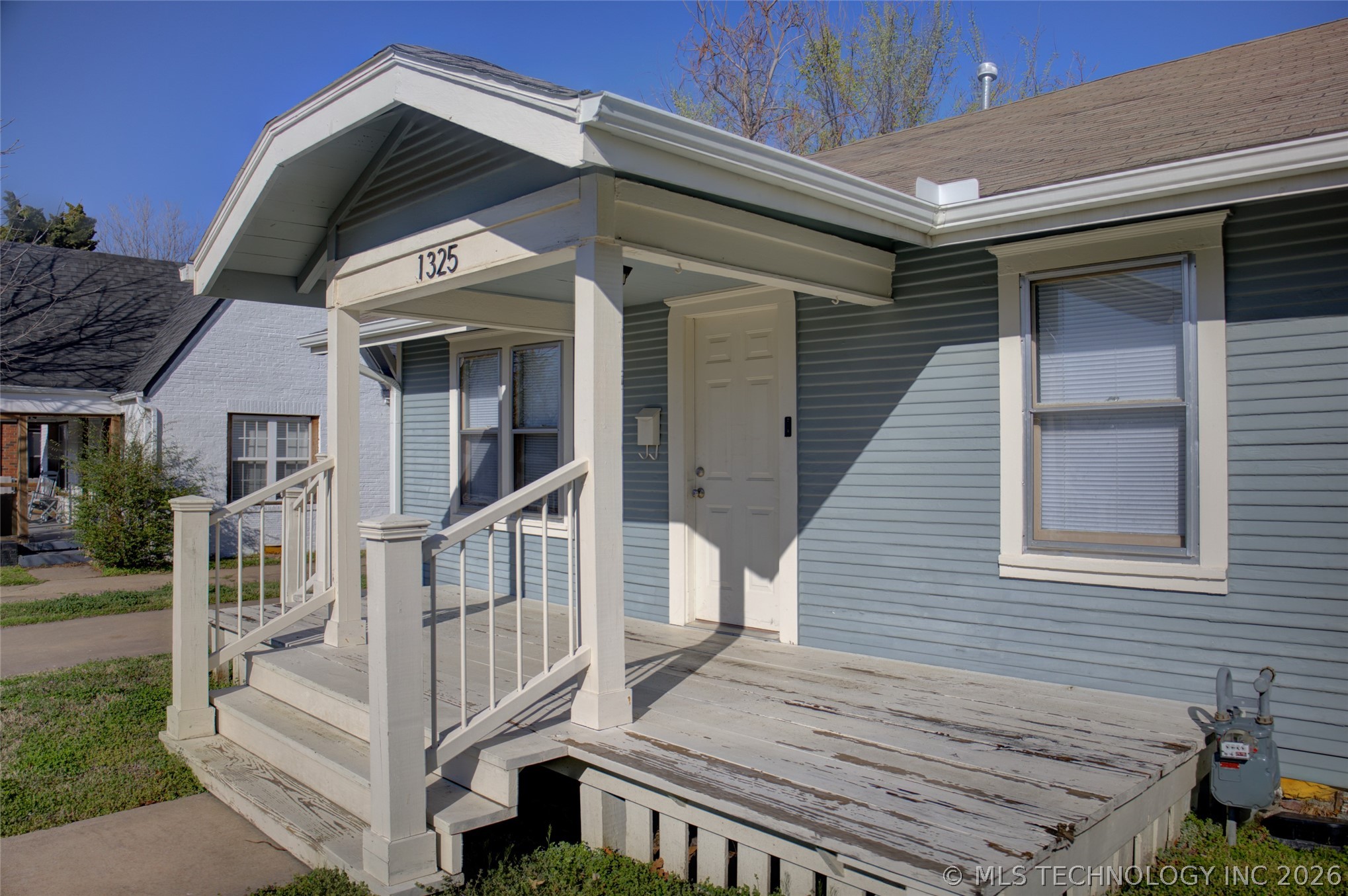 1325 S Delaware Avenue Property Photo 3