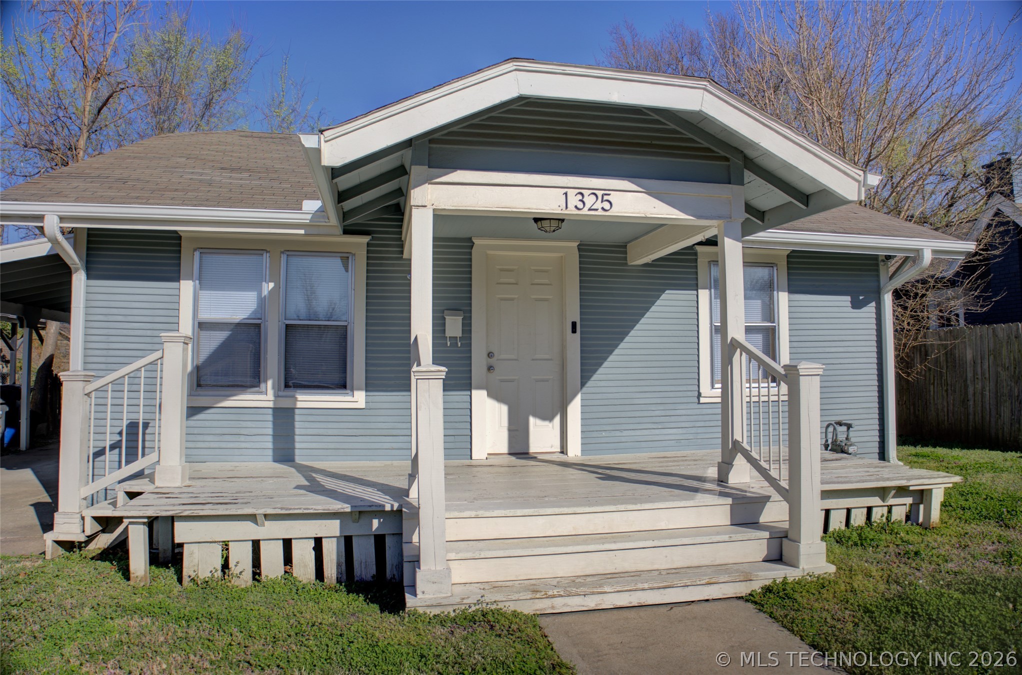 1325 S Delaware Avenue Property Photo 4