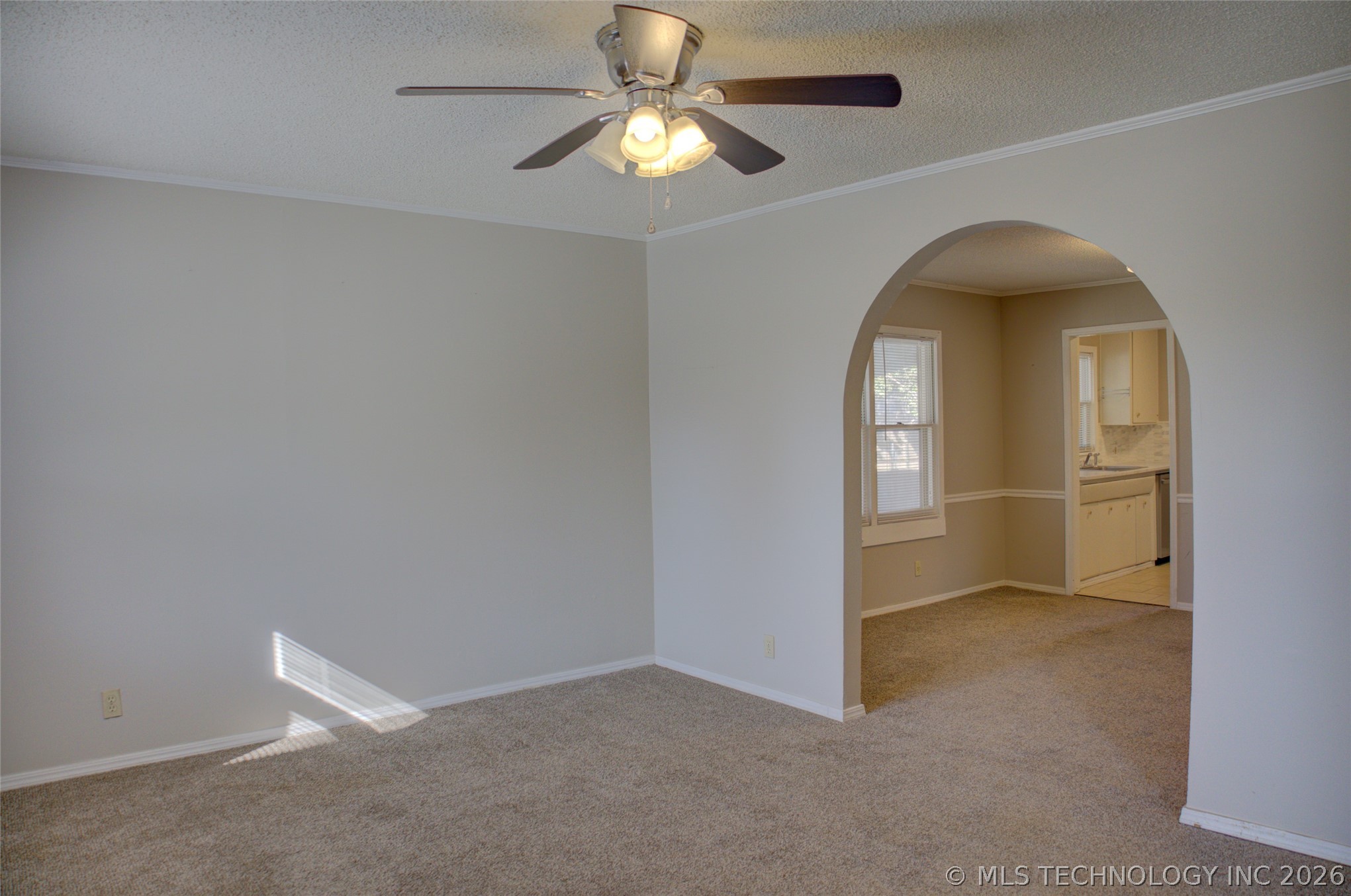 1325 S Delaware Avenue Property Photo 9