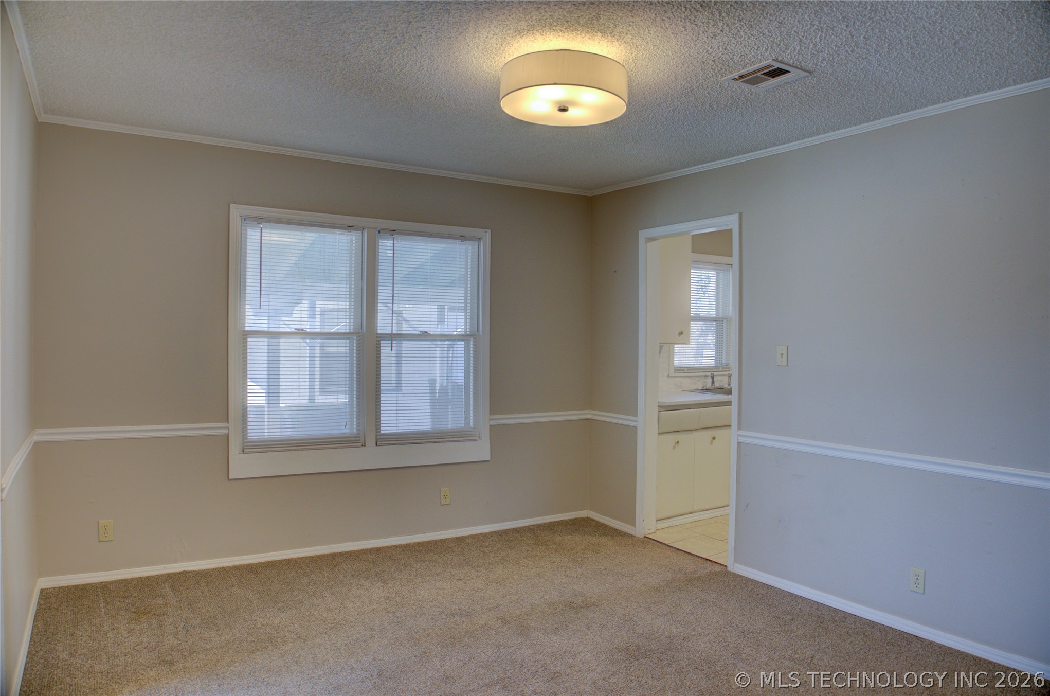 1325 S Delaware Avenue Property Photo 12