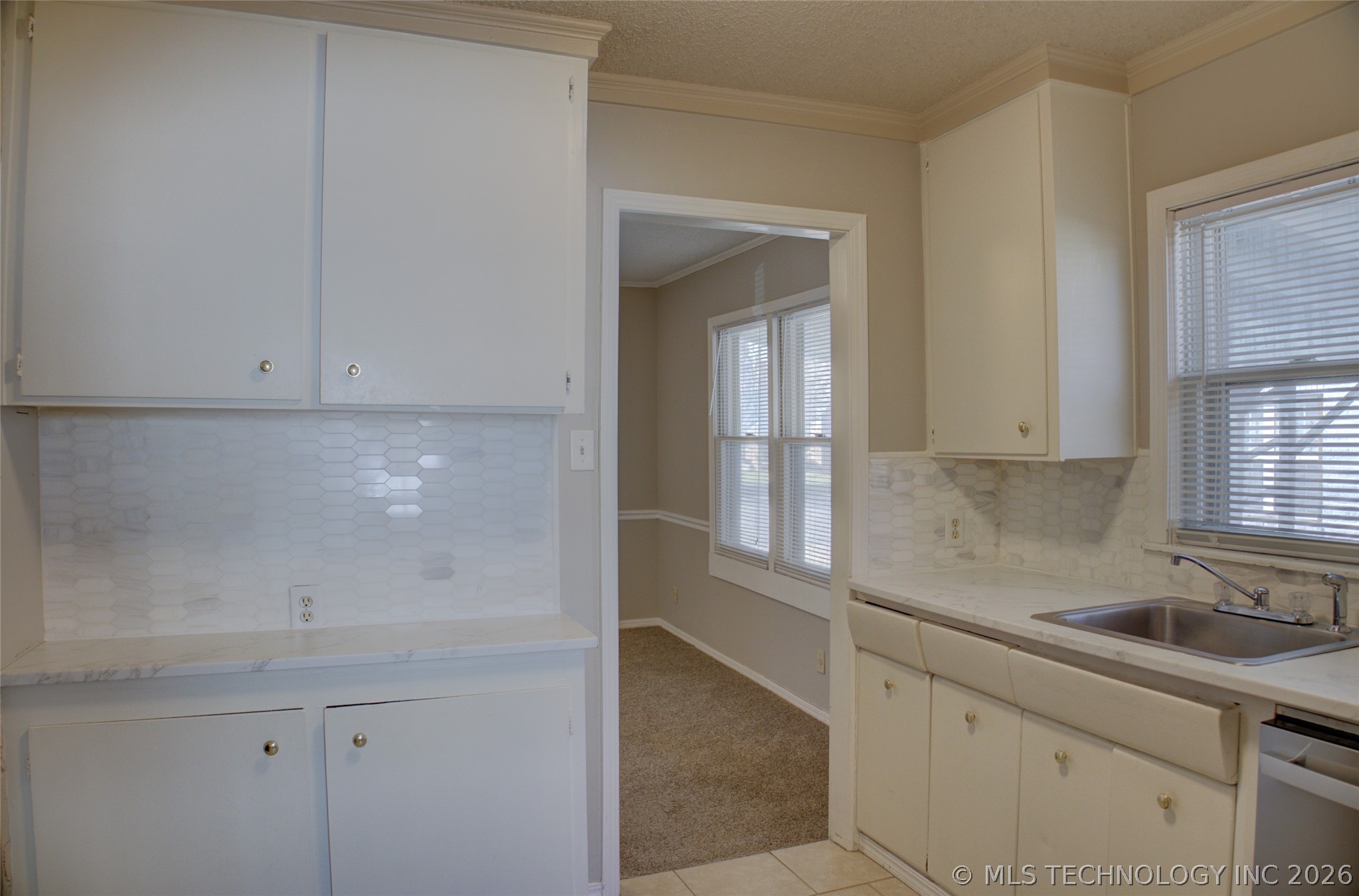 1325 S Delaware Avenue Property Photo 18