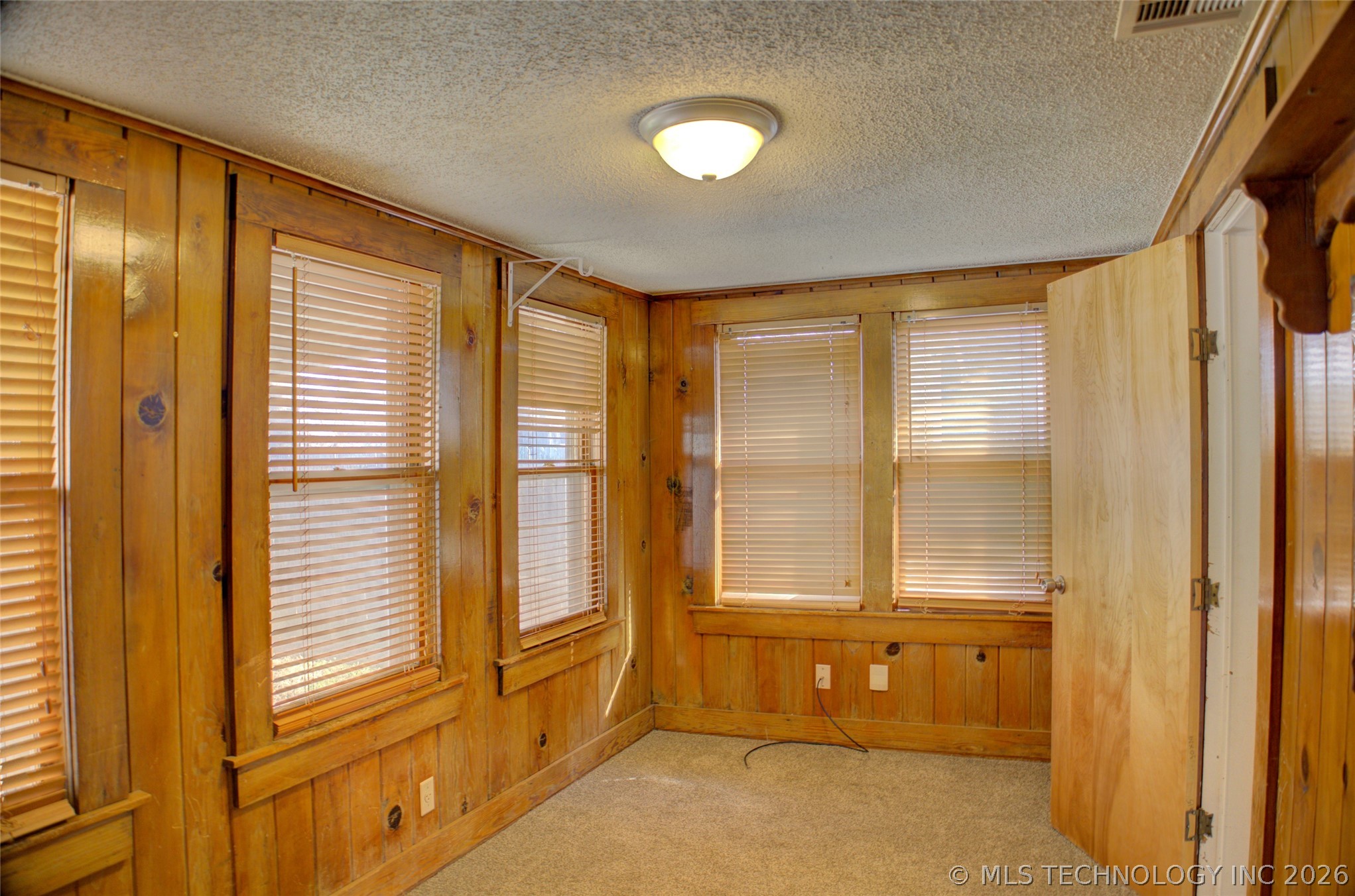 1325 S Delaware Avenue Property Photo 27