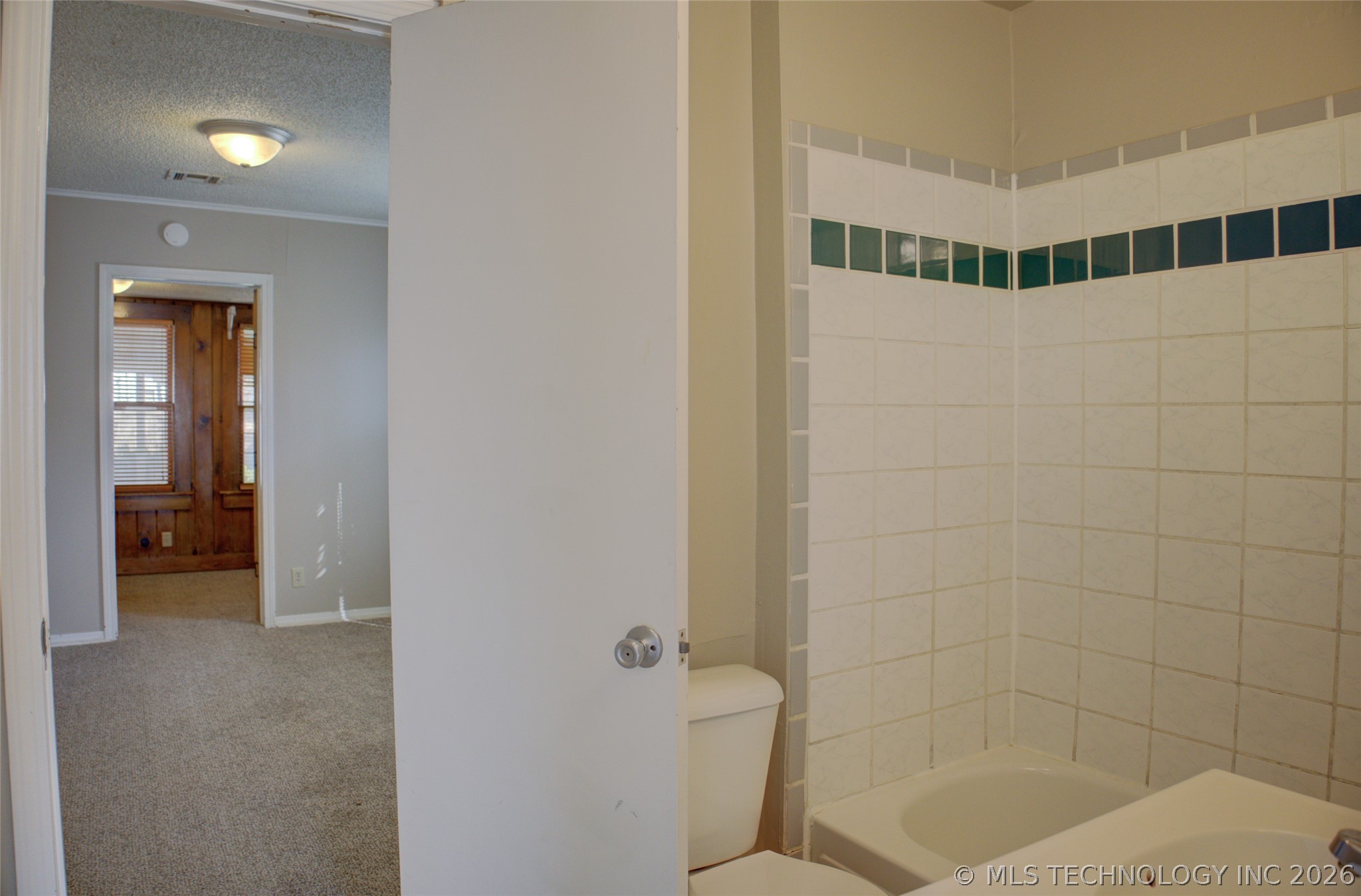 1325 S Delaware Avenue Property Photo 33