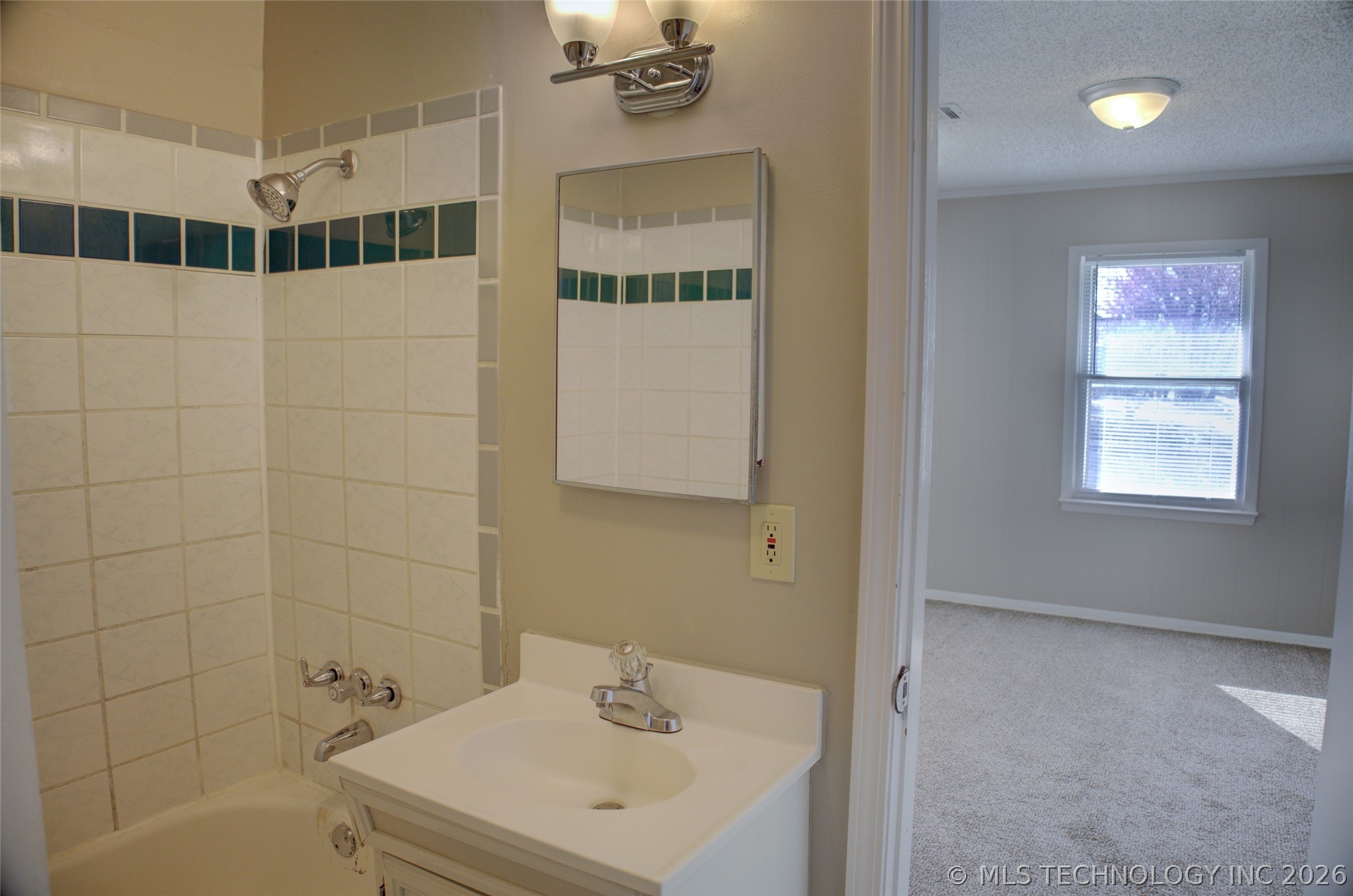 1325 S Delaware Avenue Property Photo 34