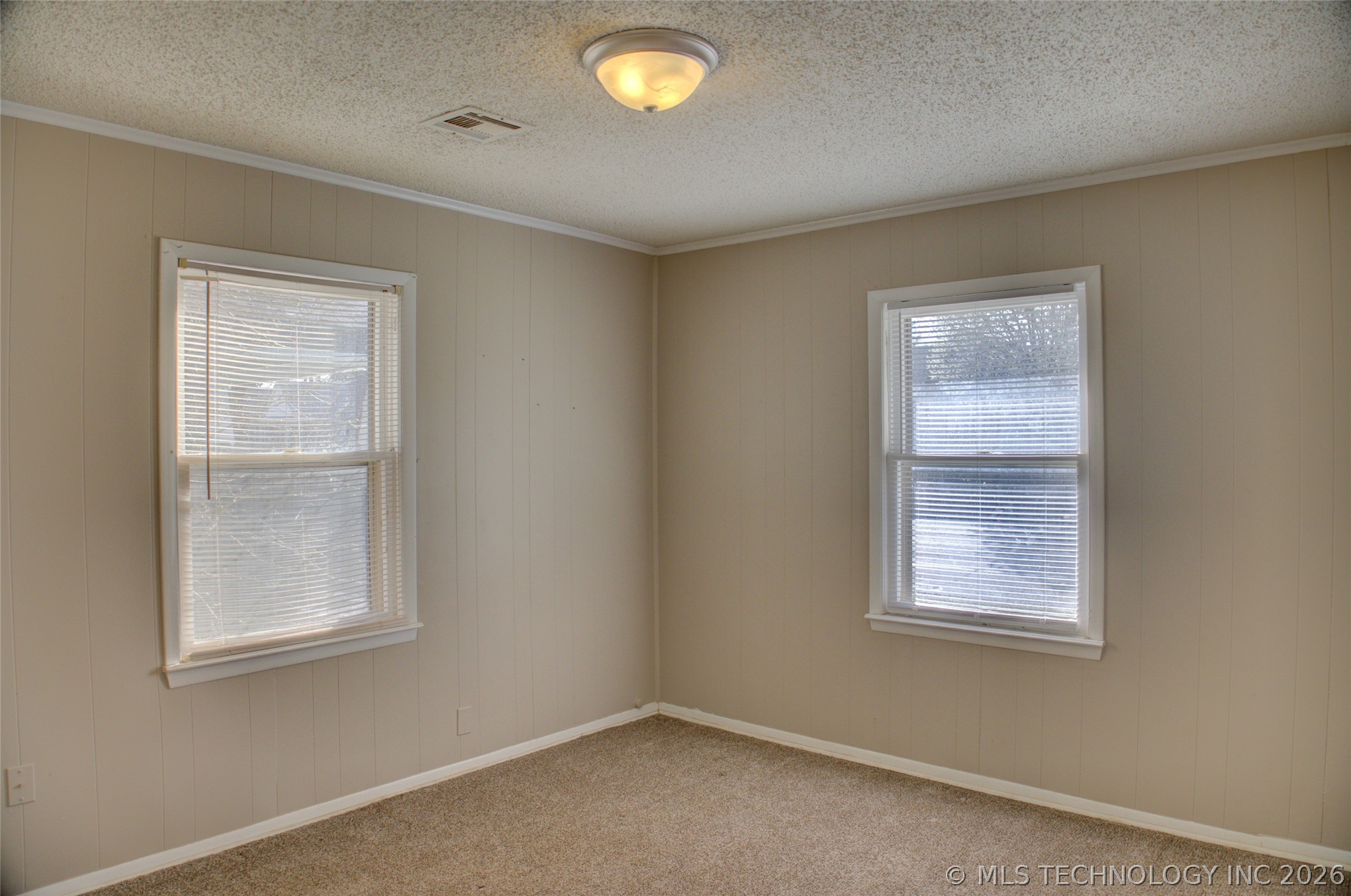 1325 S Delaware Avenue Property Photo 36