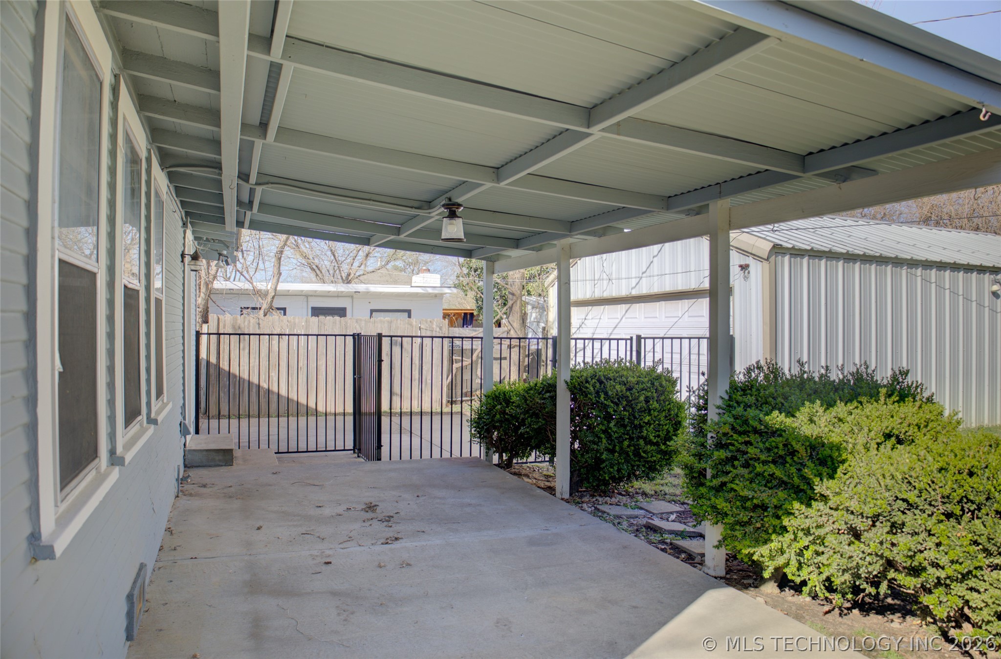 1325 S Delaware Avenue Property Photo 39