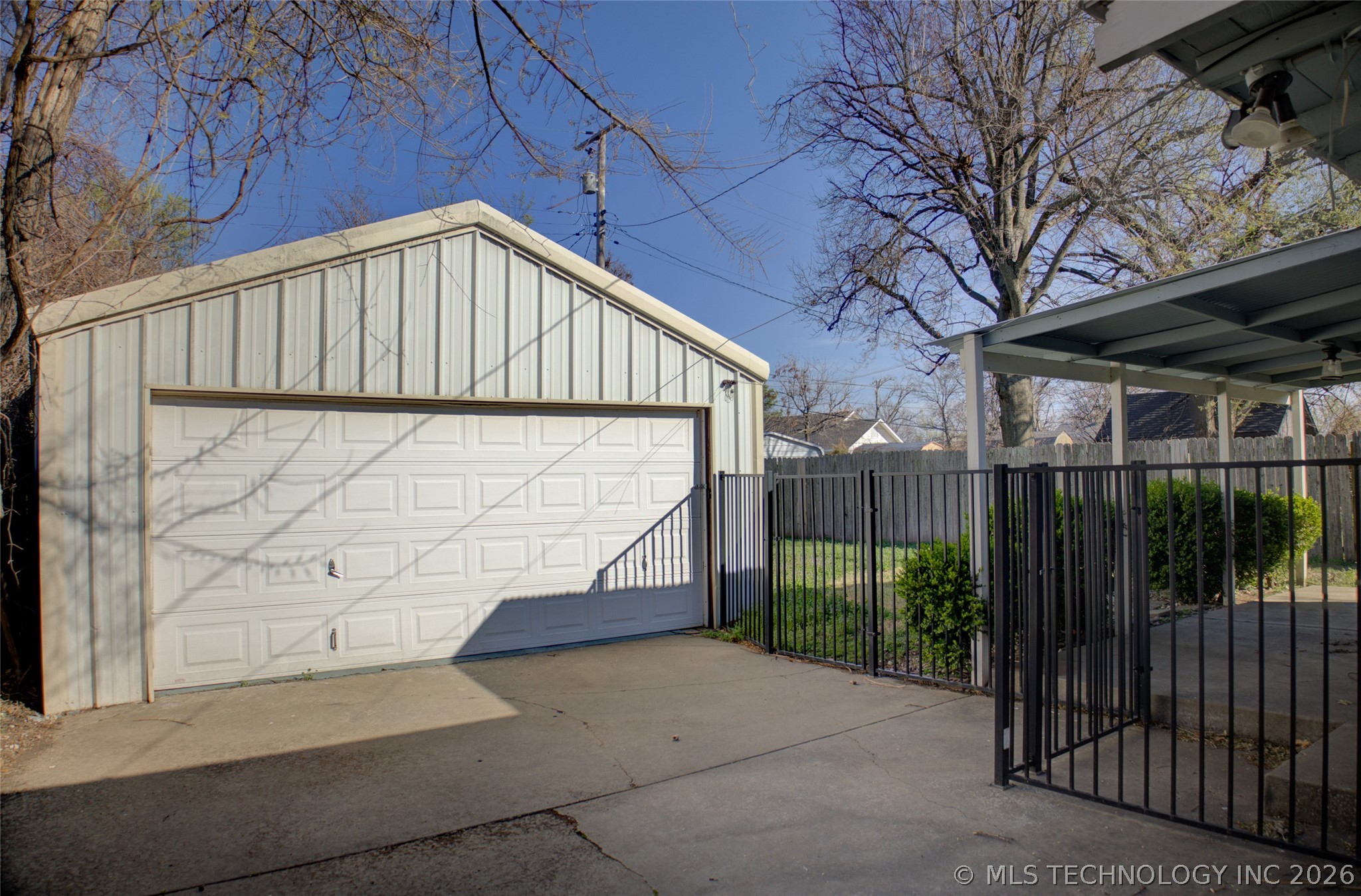 1325 S Delaware Avenue Property Photo 44