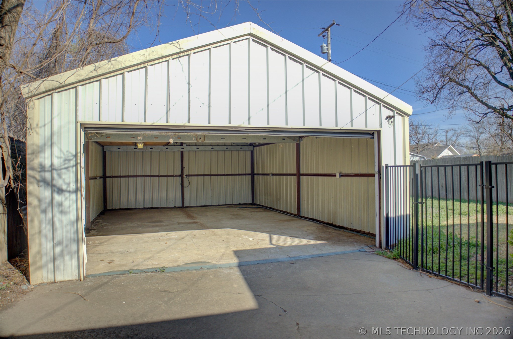 1325 S Delaware Avenue Property Photo 45