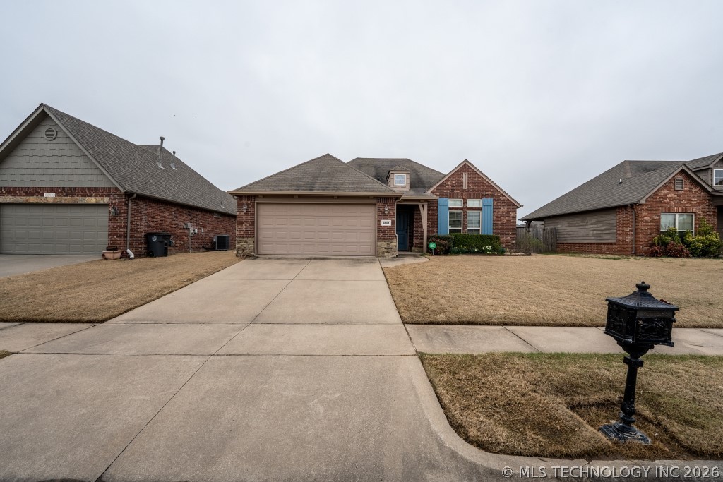 18838 E 47th Street Property Photo 3