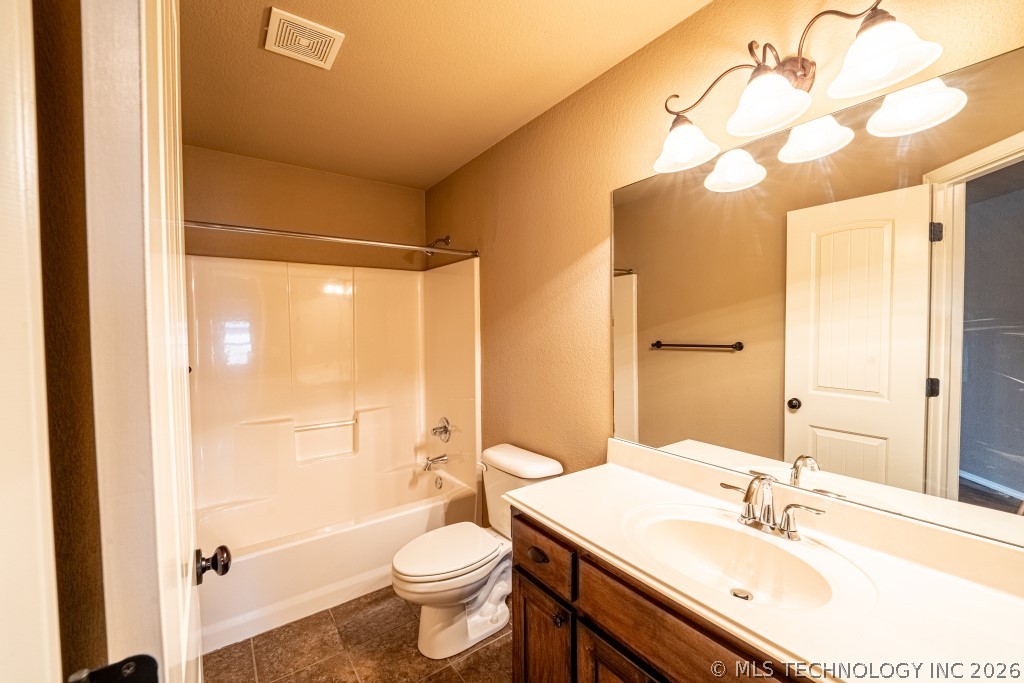 18838 E 47th Street Property Photo 20