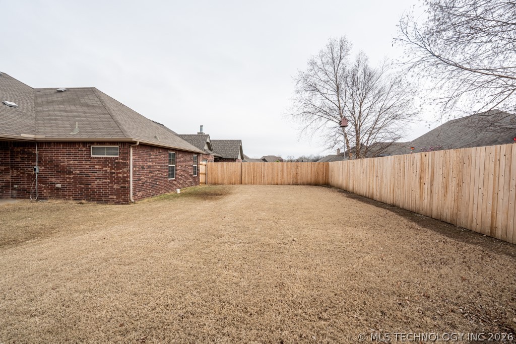 18838 E 47th Street Property Photo 25